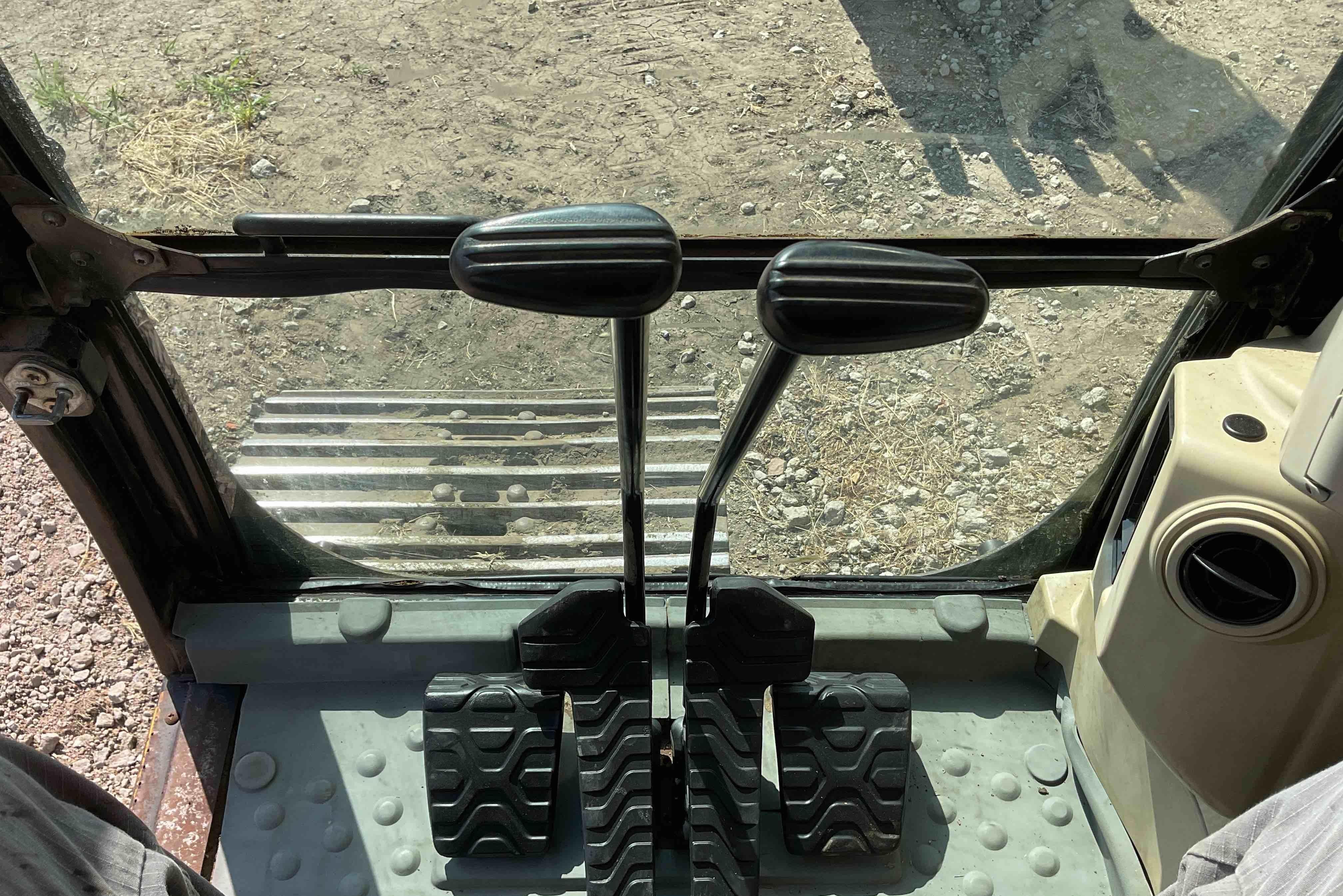gallery 2004 Caterpillar 320CLU Excavator
