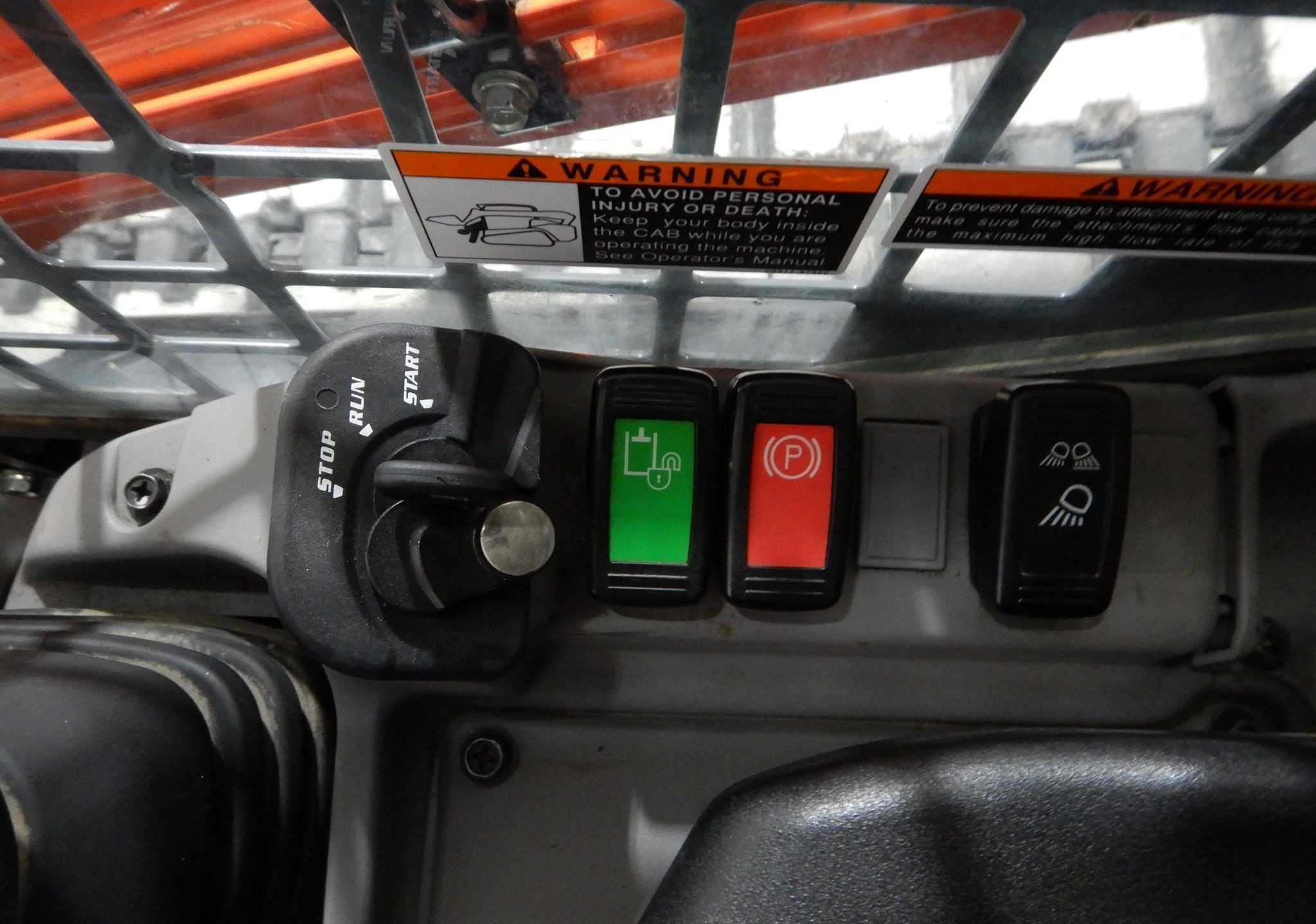 gallery 2019 Kubota SVL95-2S tracked skid steer loader