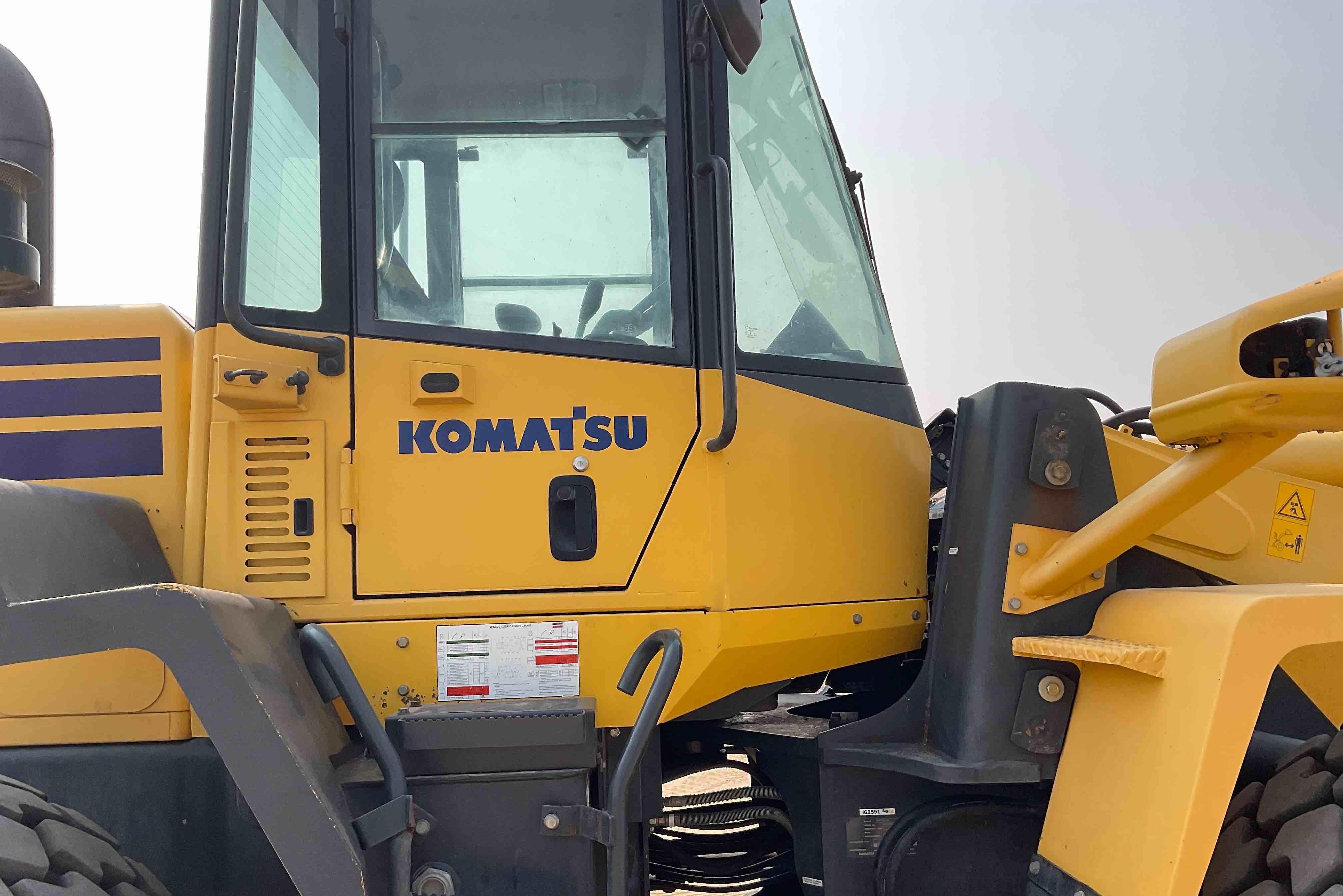 gallery 2008 Komatsu WA320-5L Wheel Loader W/Grapple