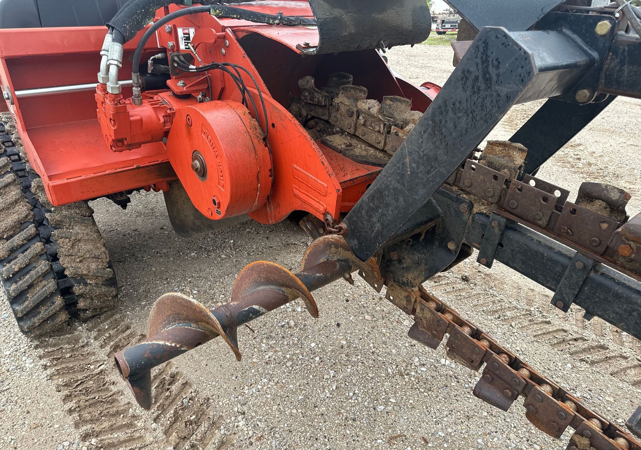 gallery 2013 Ditch Witch RT120 Quad trencher