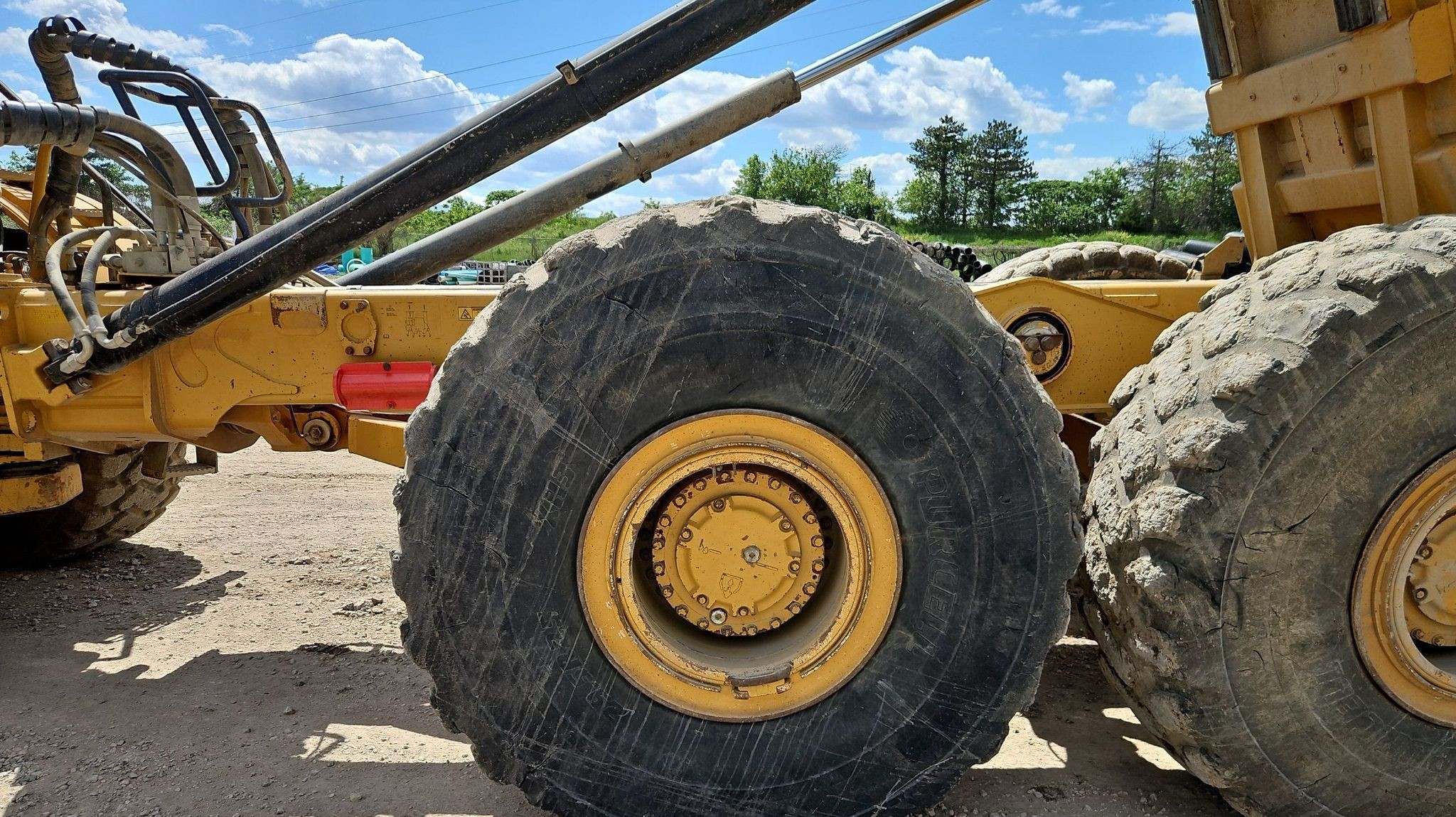 gallery 2013 Caterpillar 740B haul truck