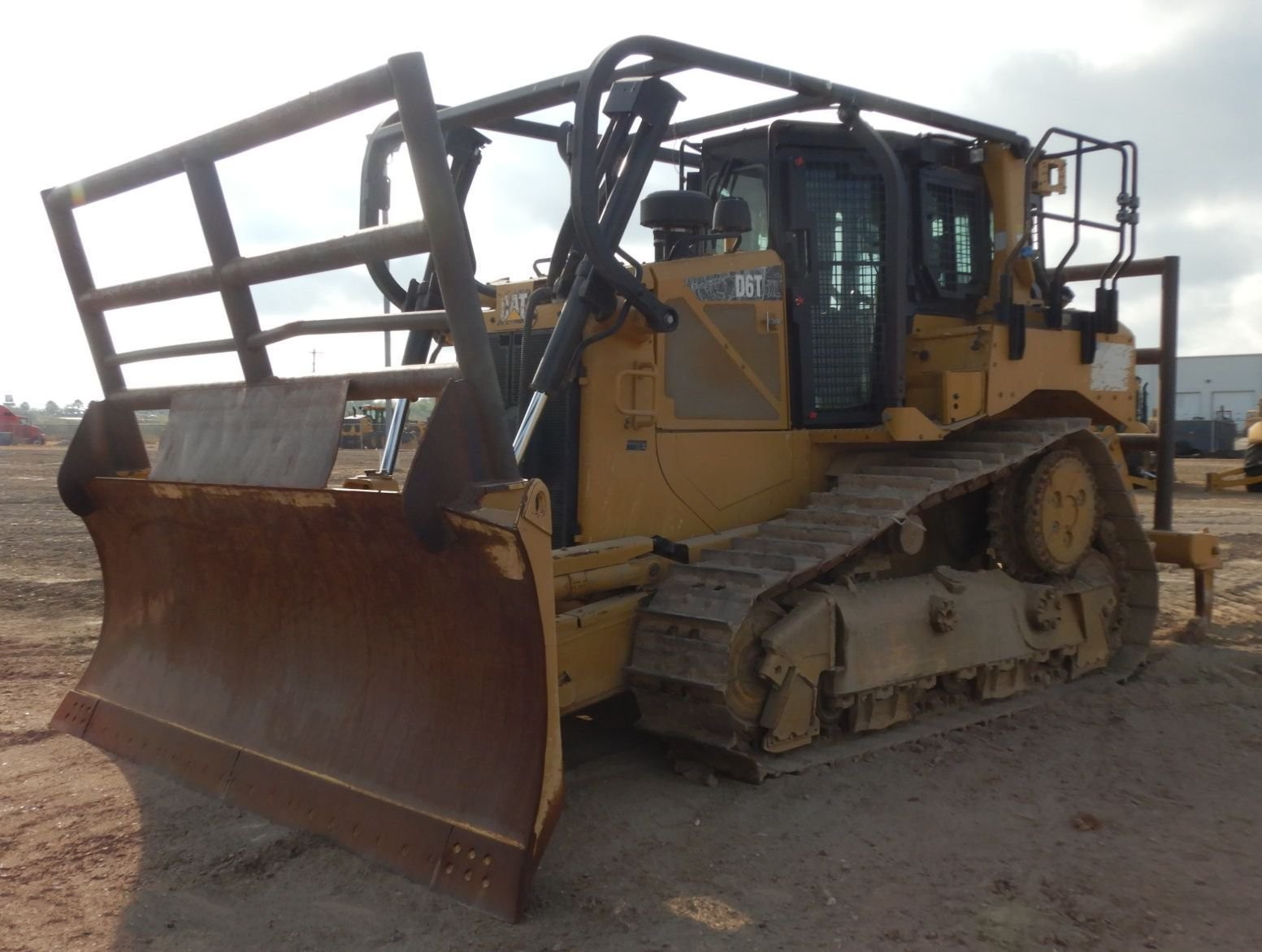 gallery 2016 Caterpillar D6T XL dozer