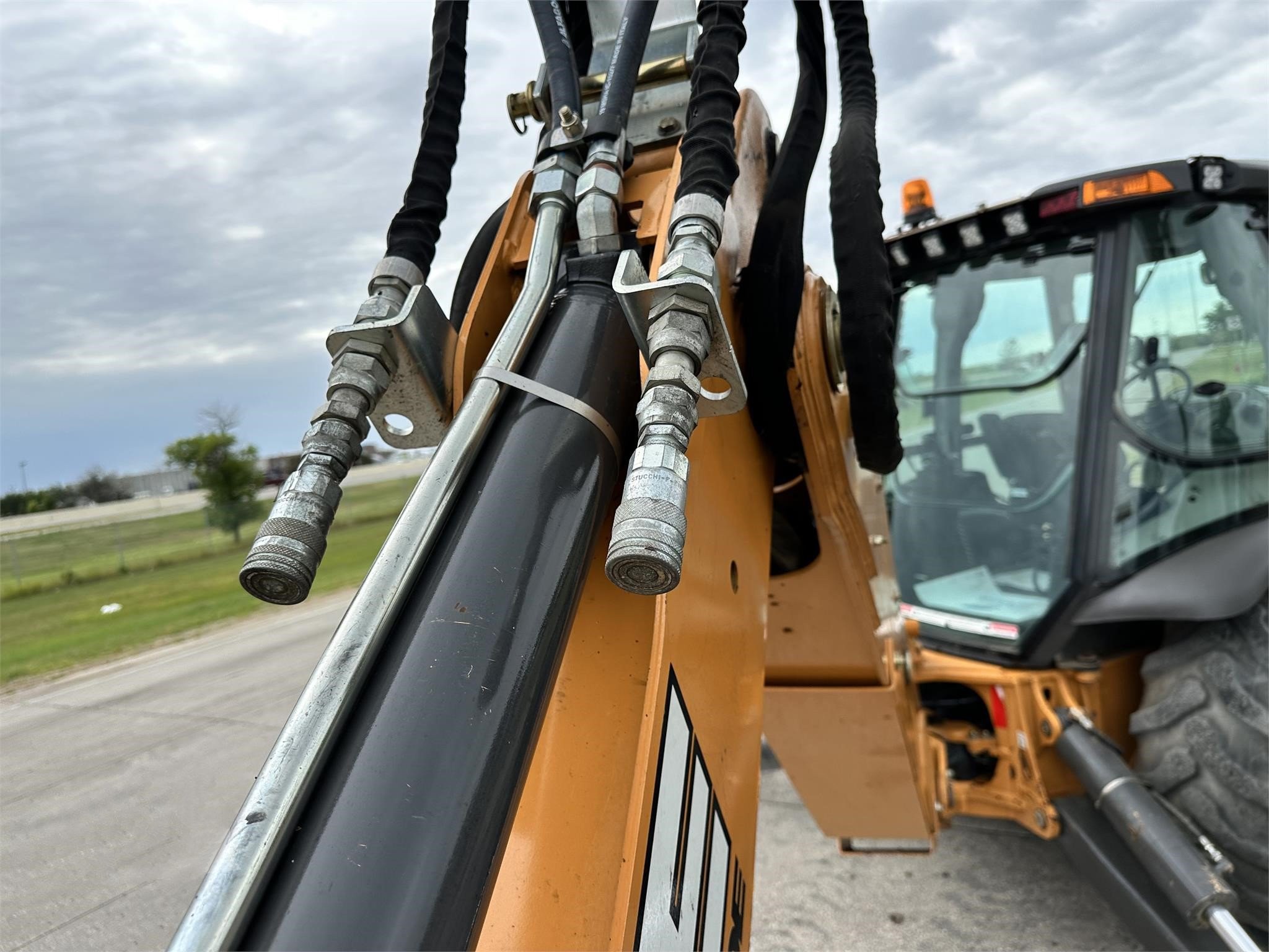 gallery 2019 Case 590SN 4x4 Backhoe Loader