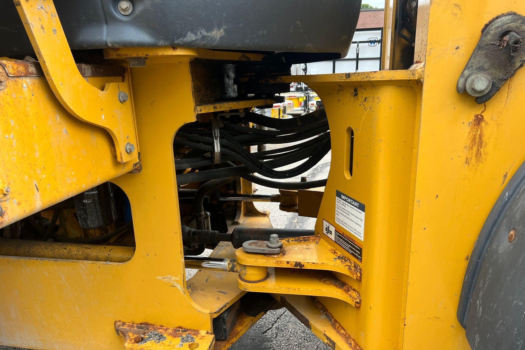 gallery 2008 John Deere 544J wheel loader
