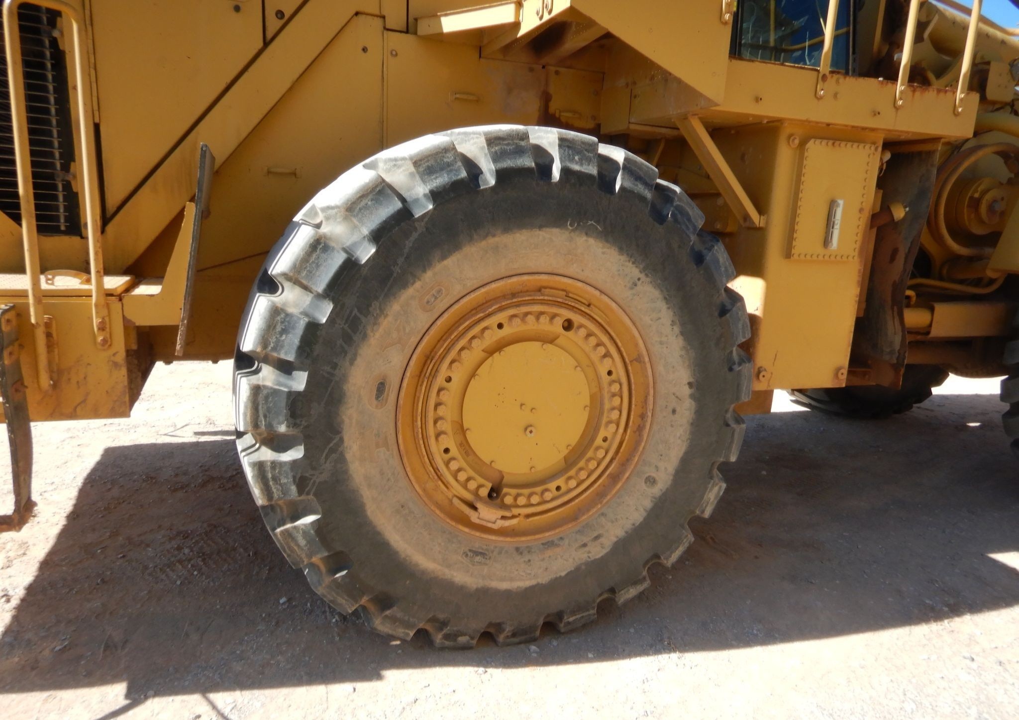 gallery 2006 Caterpillar 988H wheel loader