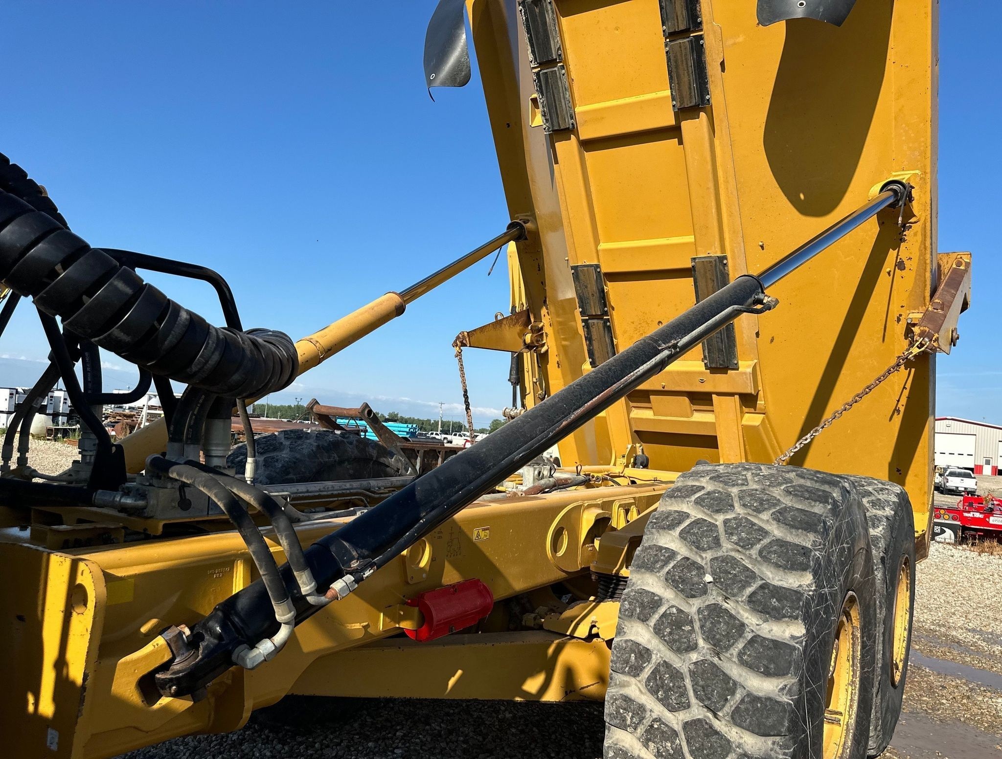 gallery 2013 Caterpillar 735B haul truck