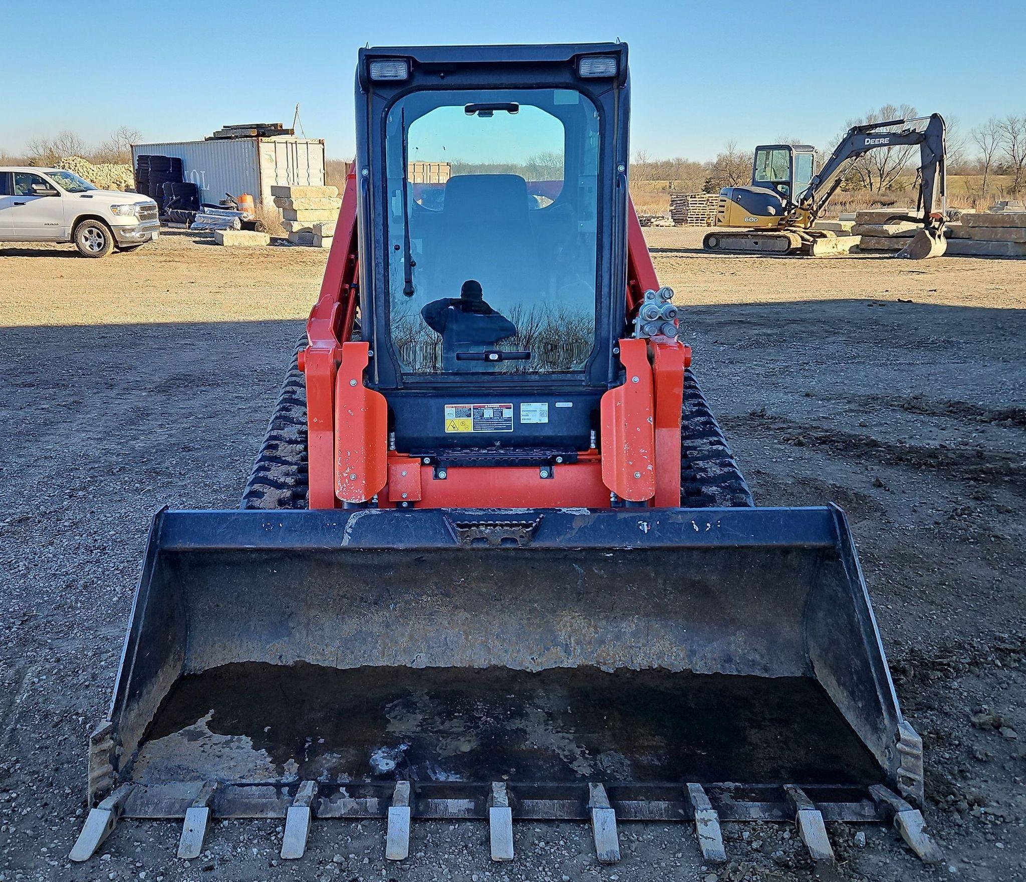 gallery 2022 Kubota SVL97-2 tracked skid steer loader