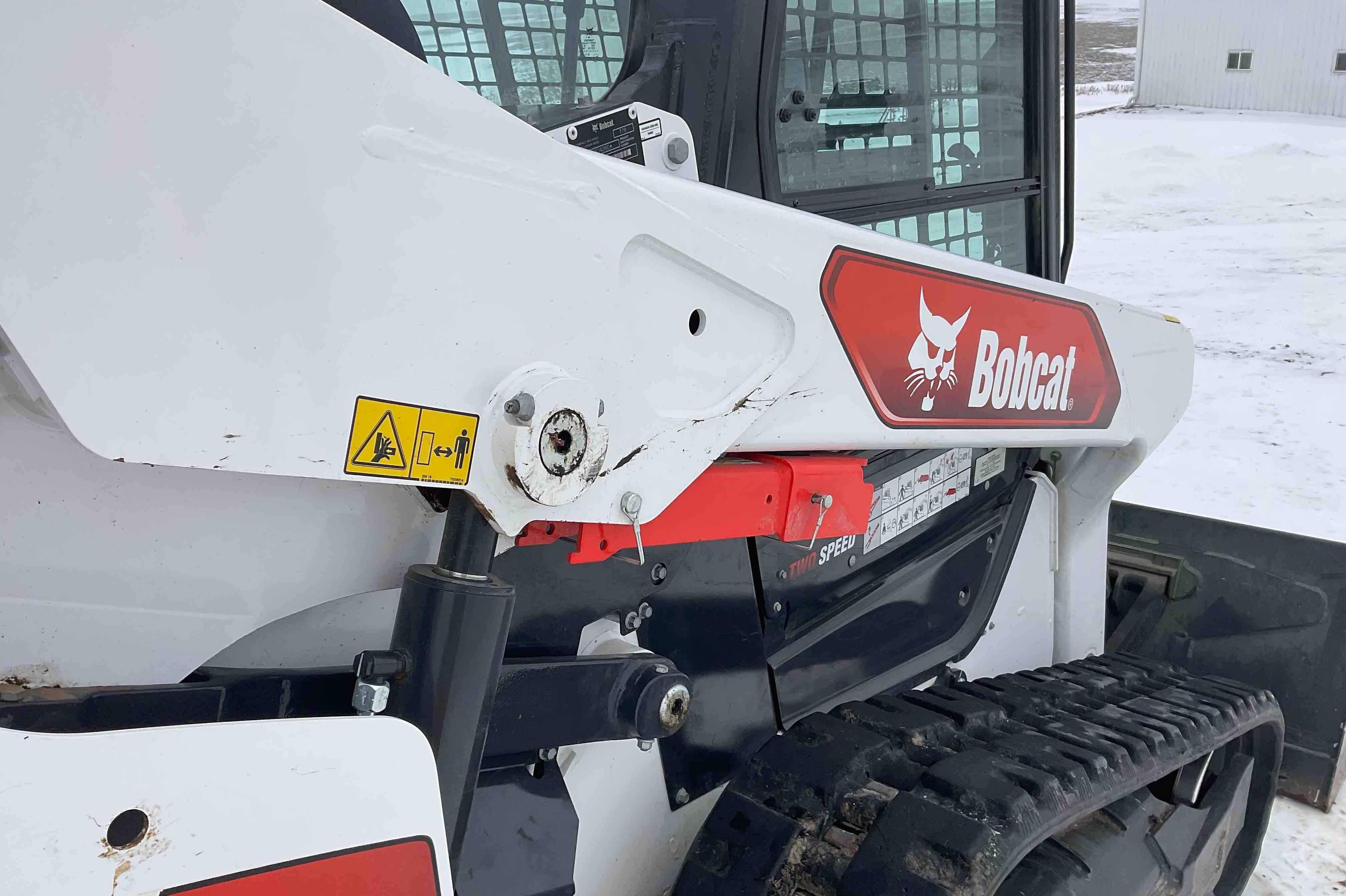 gallery Bobcat T76 R-Series Compact Track Loader