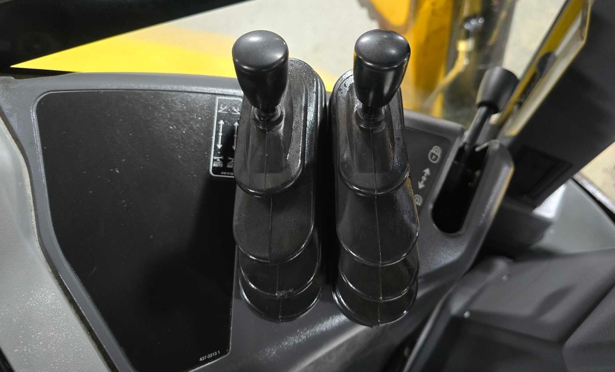 gallery 2017 Caterpillar 420F2  Backhoe