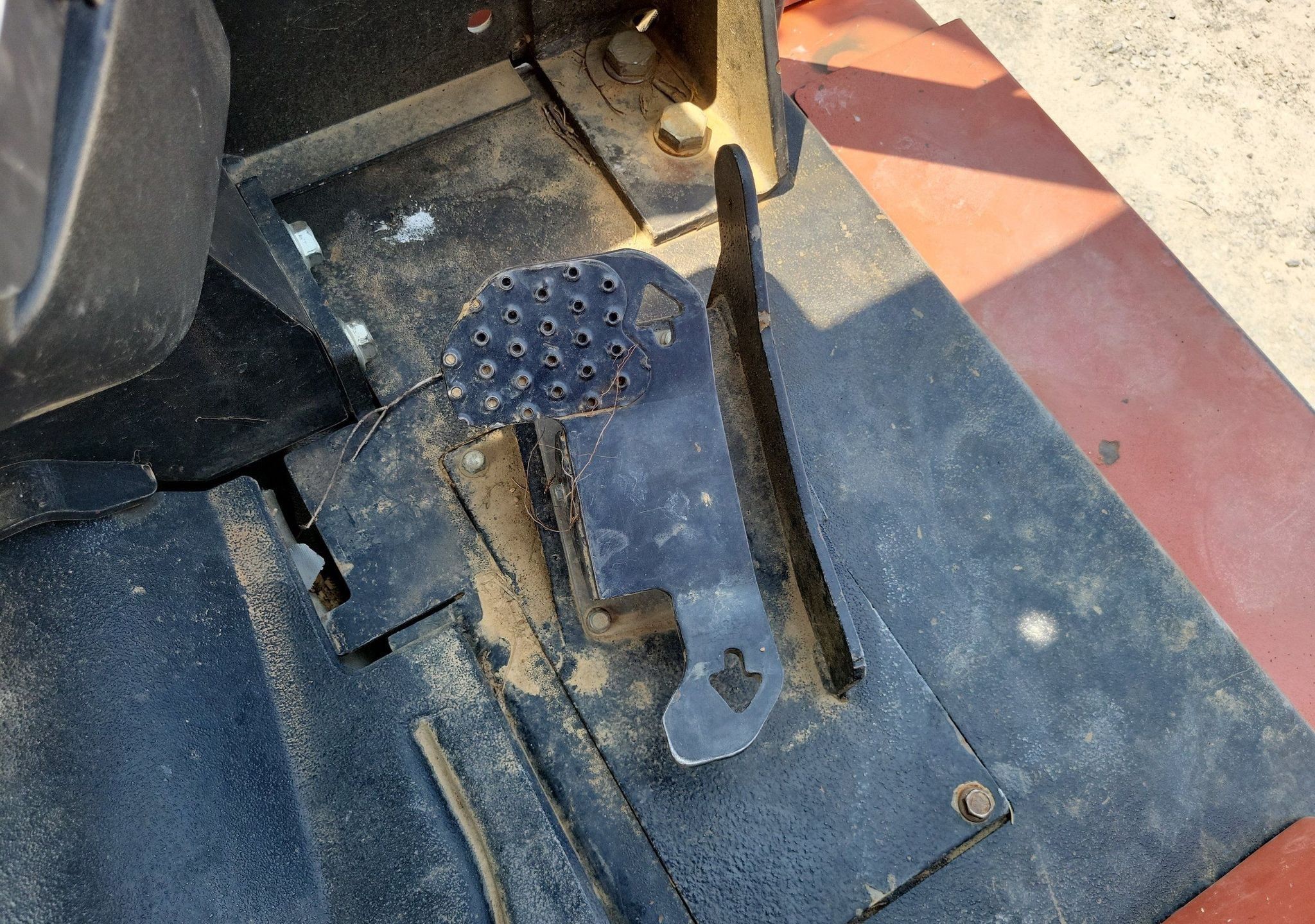 gallery 2012 Ditch Witch RT120 Quad vibratory cable plow