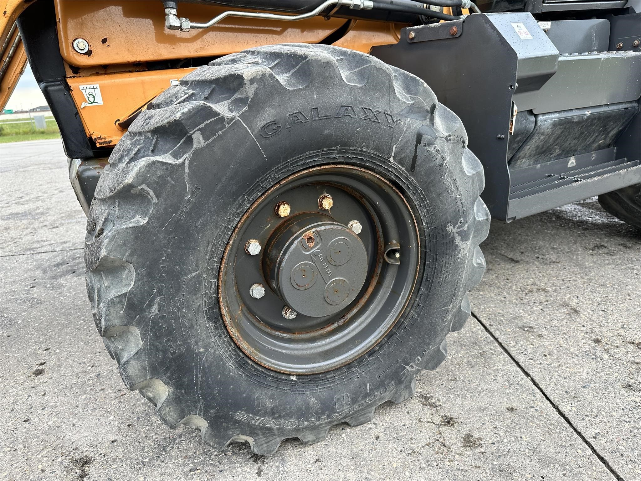 gallery 2019 Case 590SN 4x4 Backhoe Loader