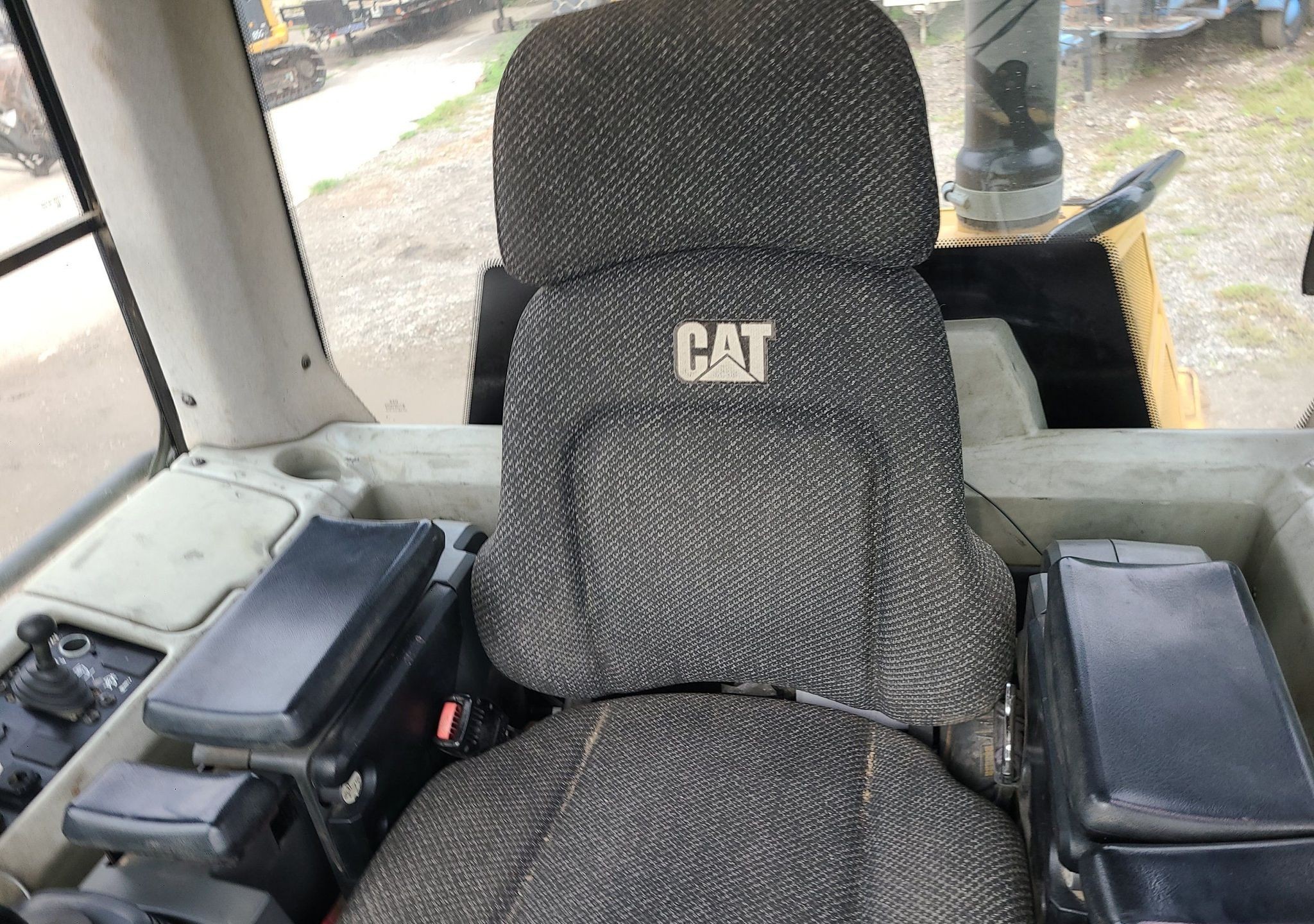 gallery 2008 Caterpillar 963D track loader