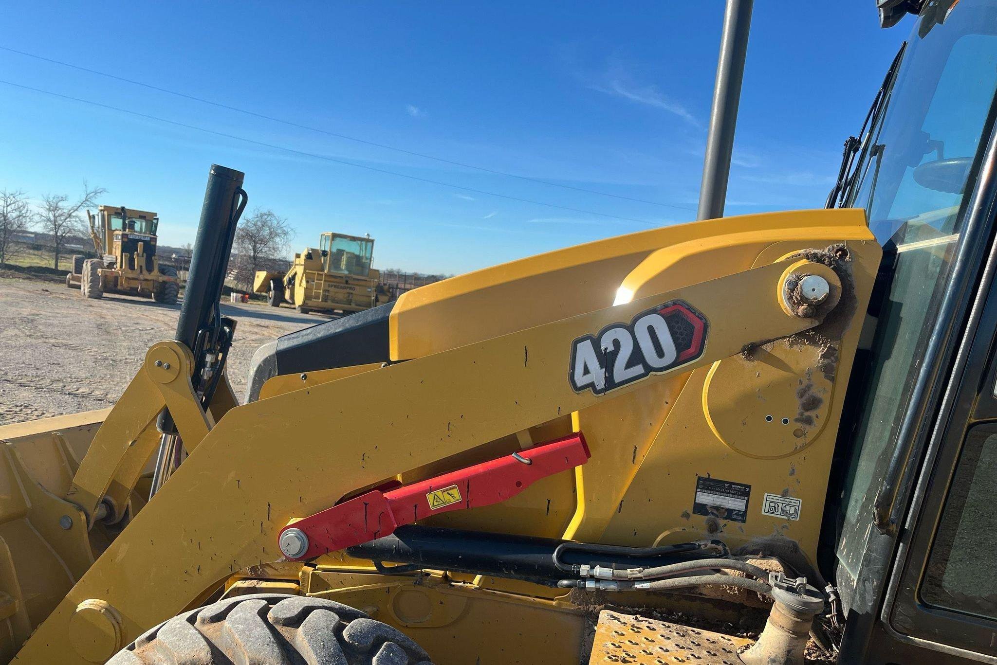 gallery 2021 Caterpillar 420ST HRC backhoe