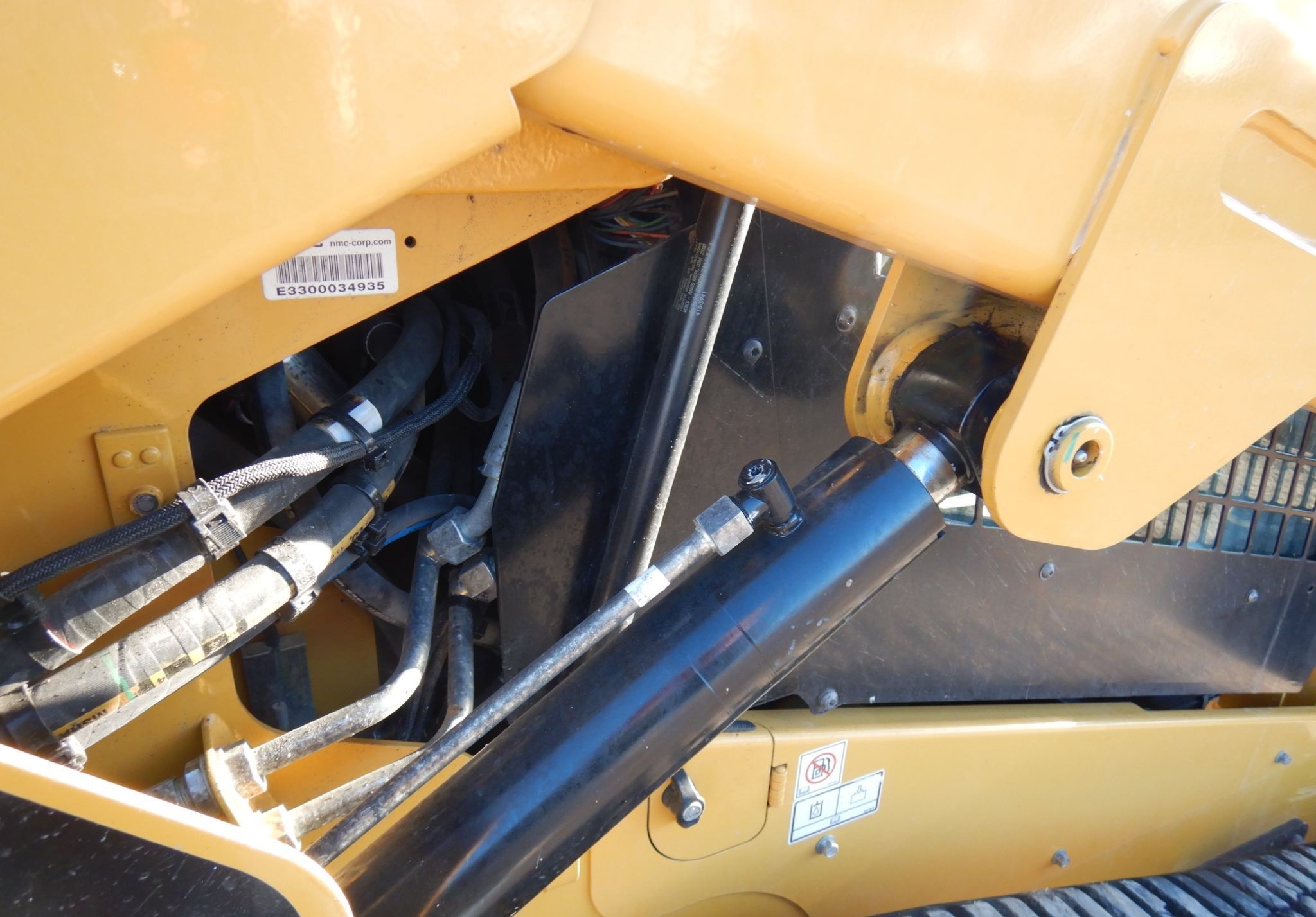 gallery 2019 Caterpillar 289D tracked skid steer loader