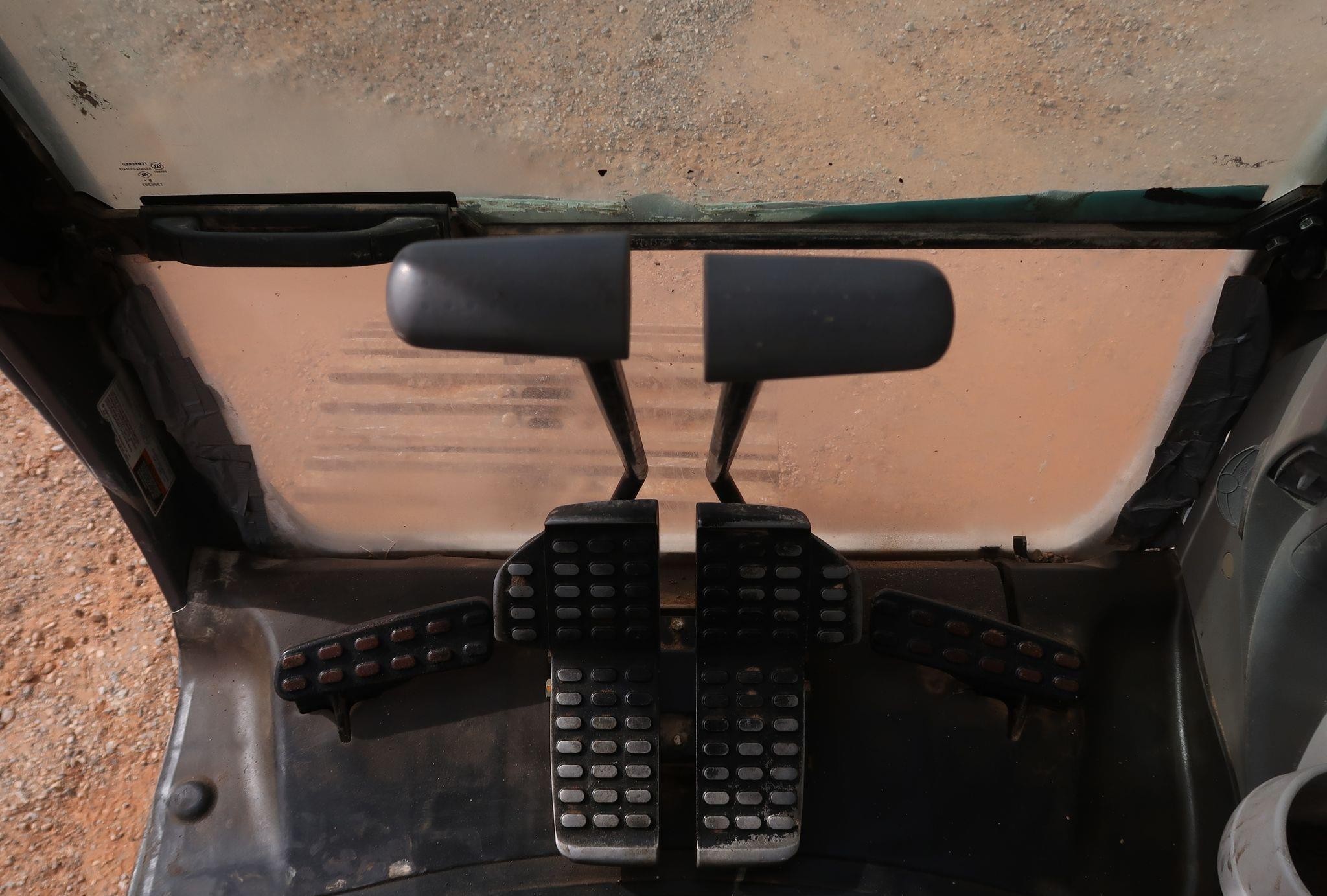 gallery 2015 John Deere 210G LC  excavator
