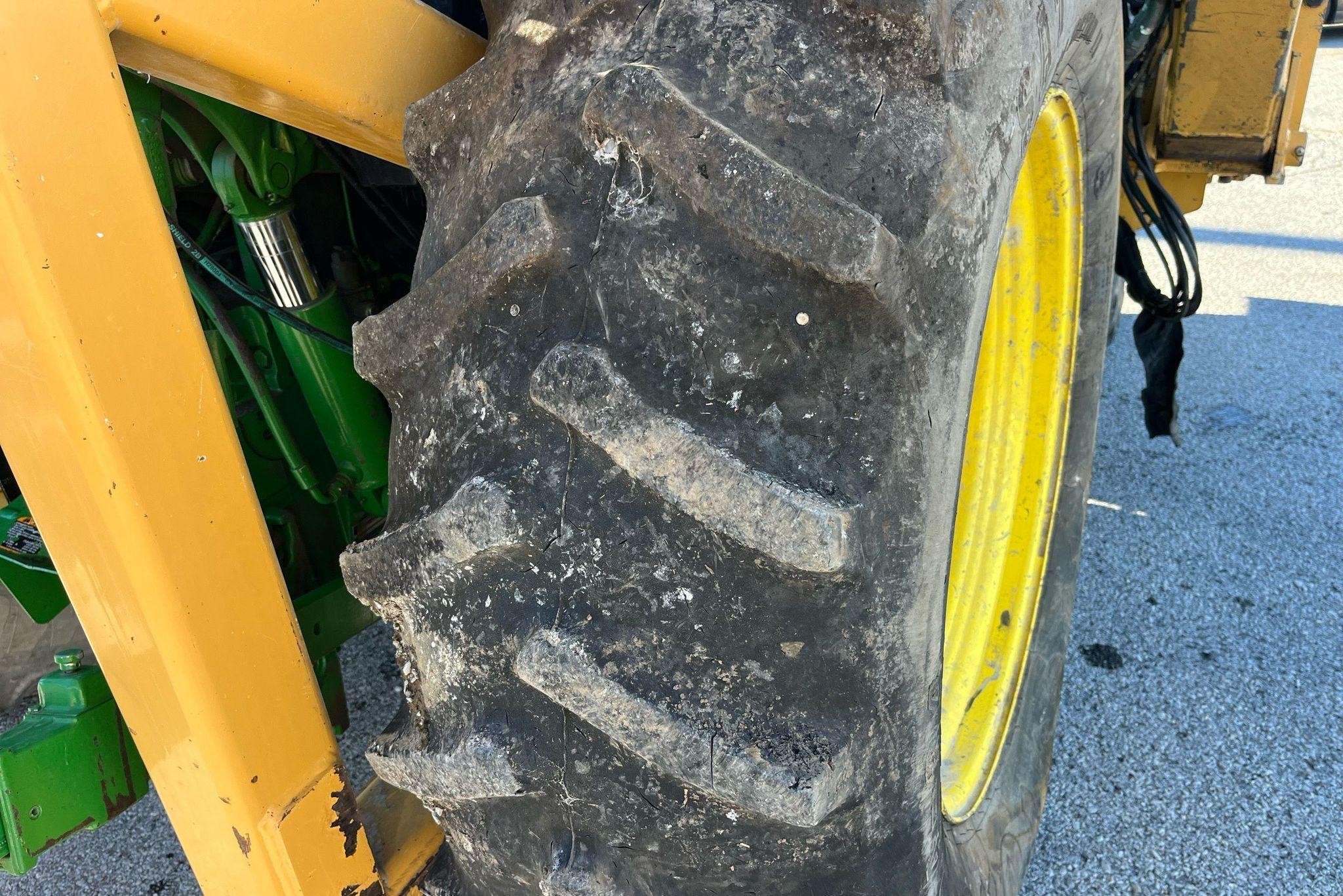 gallery 2015 John Deere 6125M MFWD tractor