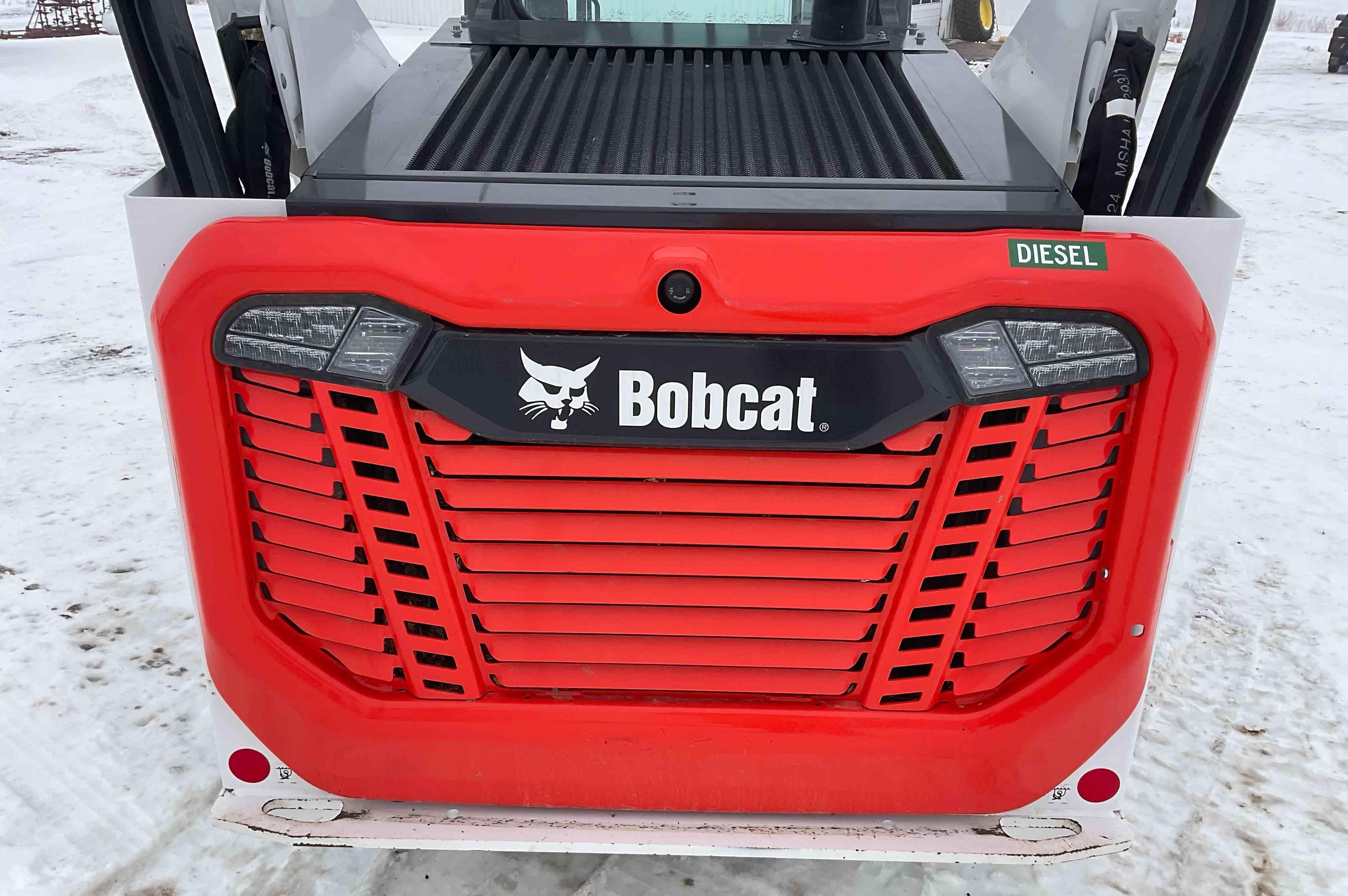 gallery Bobcat T76 R-Series Compact Track Loader