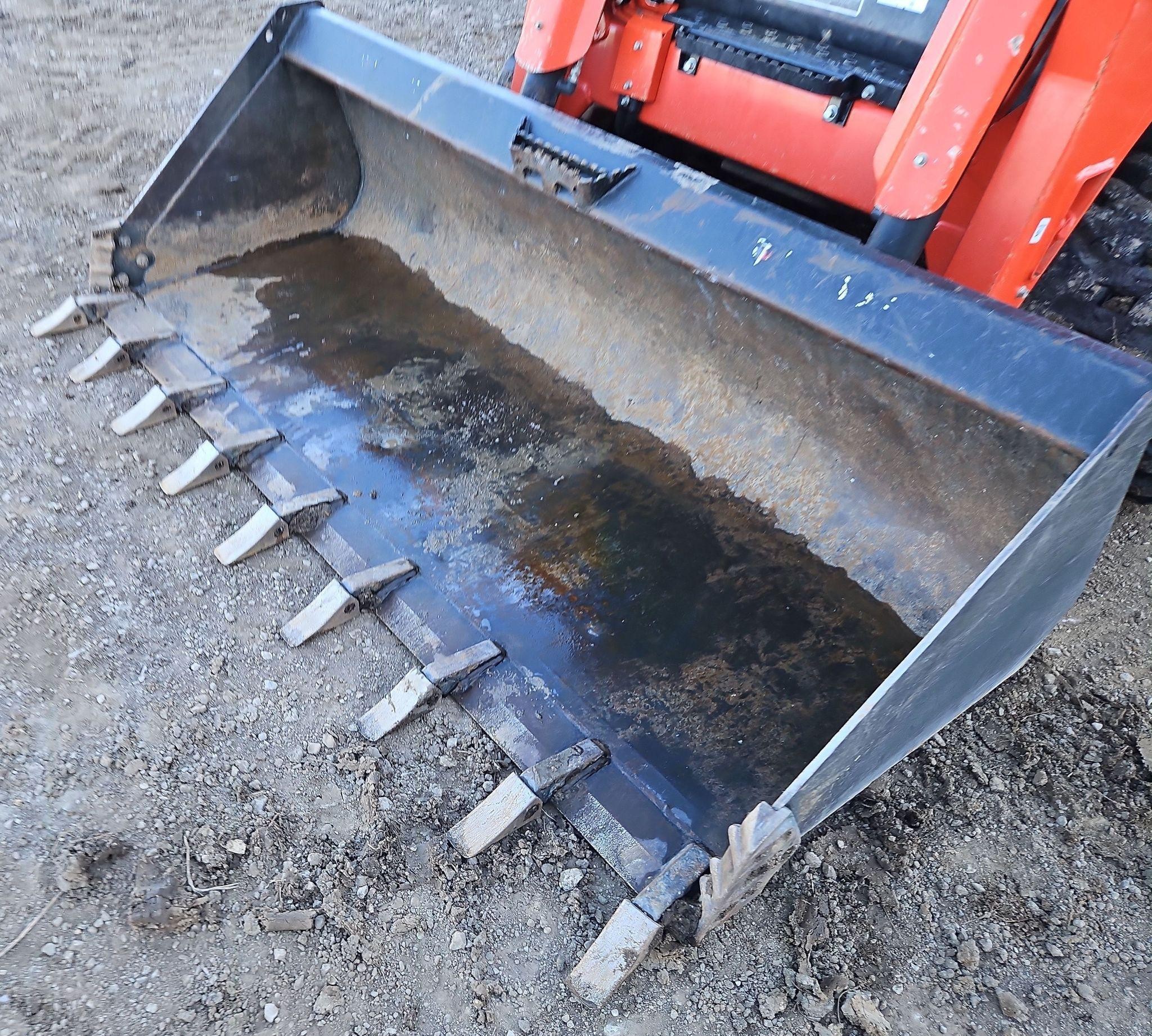 gallery 2022 Kubota SVL97-2 tracked skid steer loader
