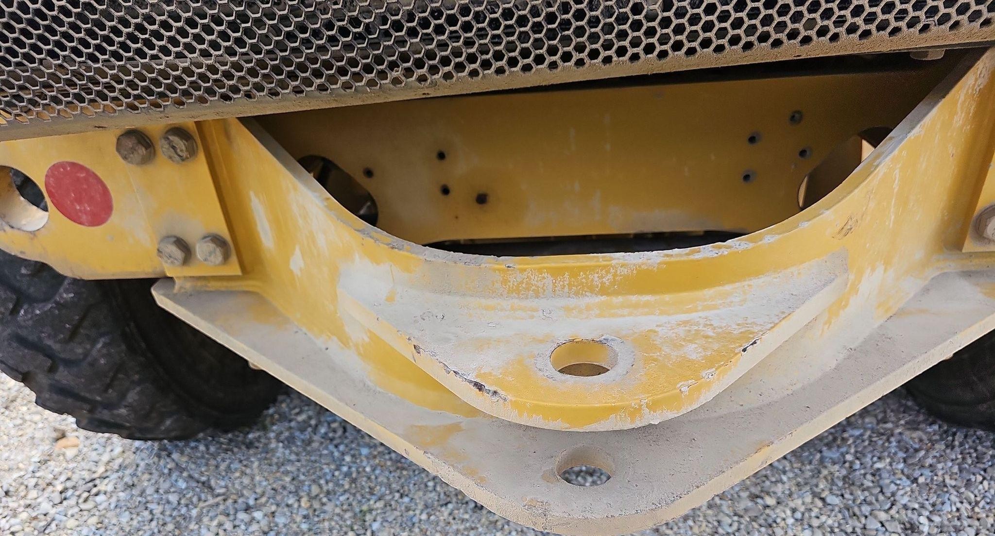 gallery 2013 Caterpillar 12M2 VHP Plus motor grader