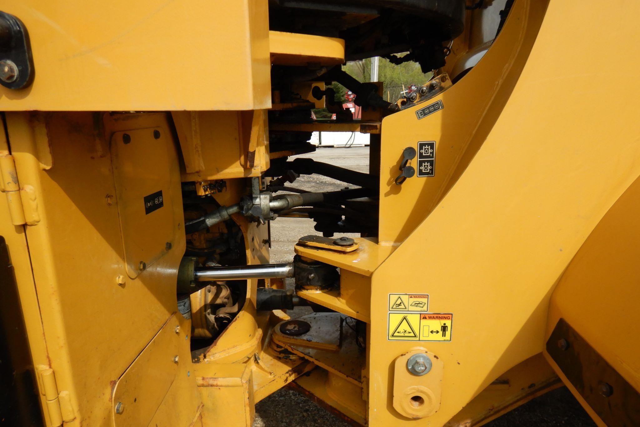gallery 2014 Caterpillar 950K wheel loader