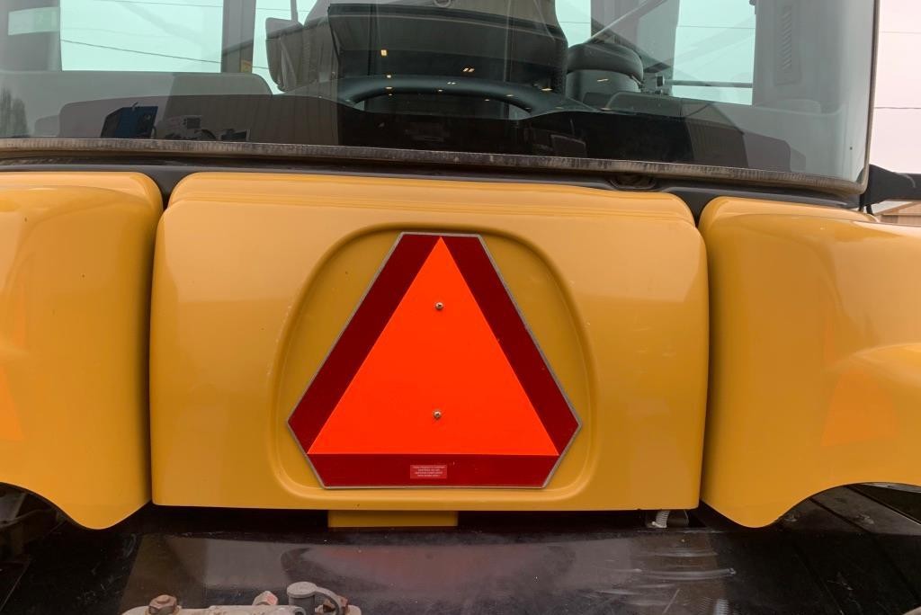 gallery 2013 Challenger MT765D Track Tractor