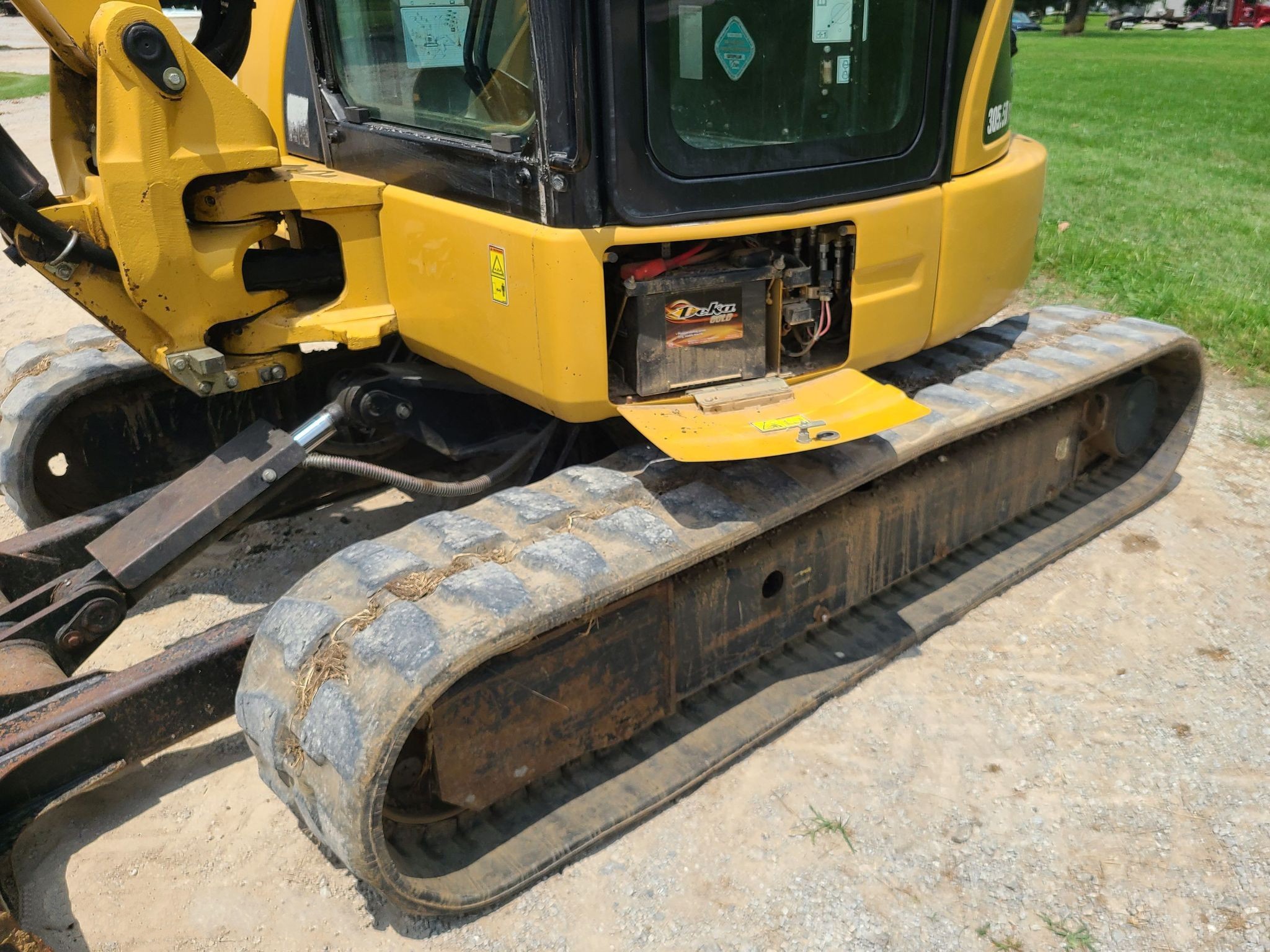 gallery 2011 Caterpillar 305.5D CR mini excavator