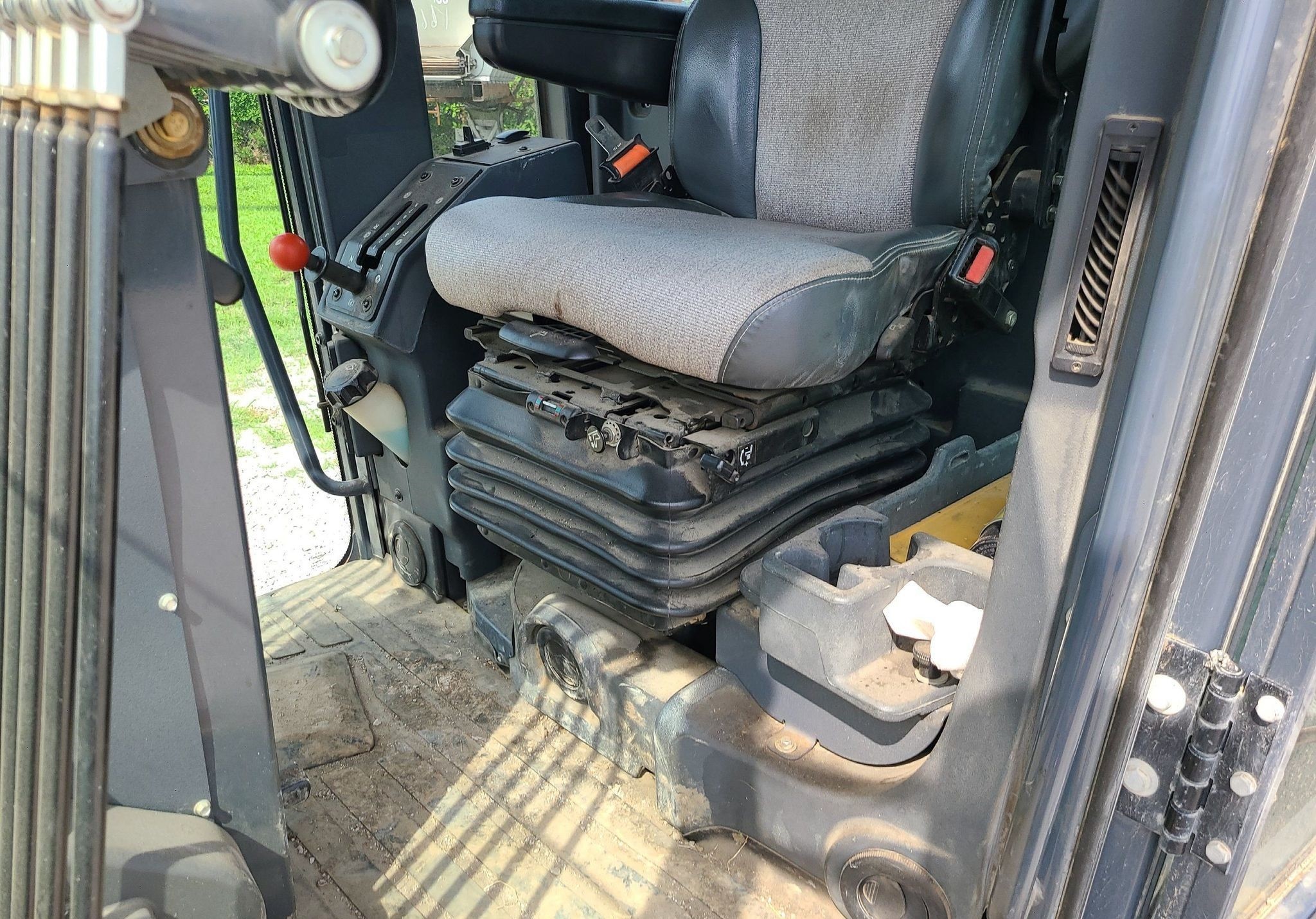 gallery 2016 John Deere 770G motor grader
