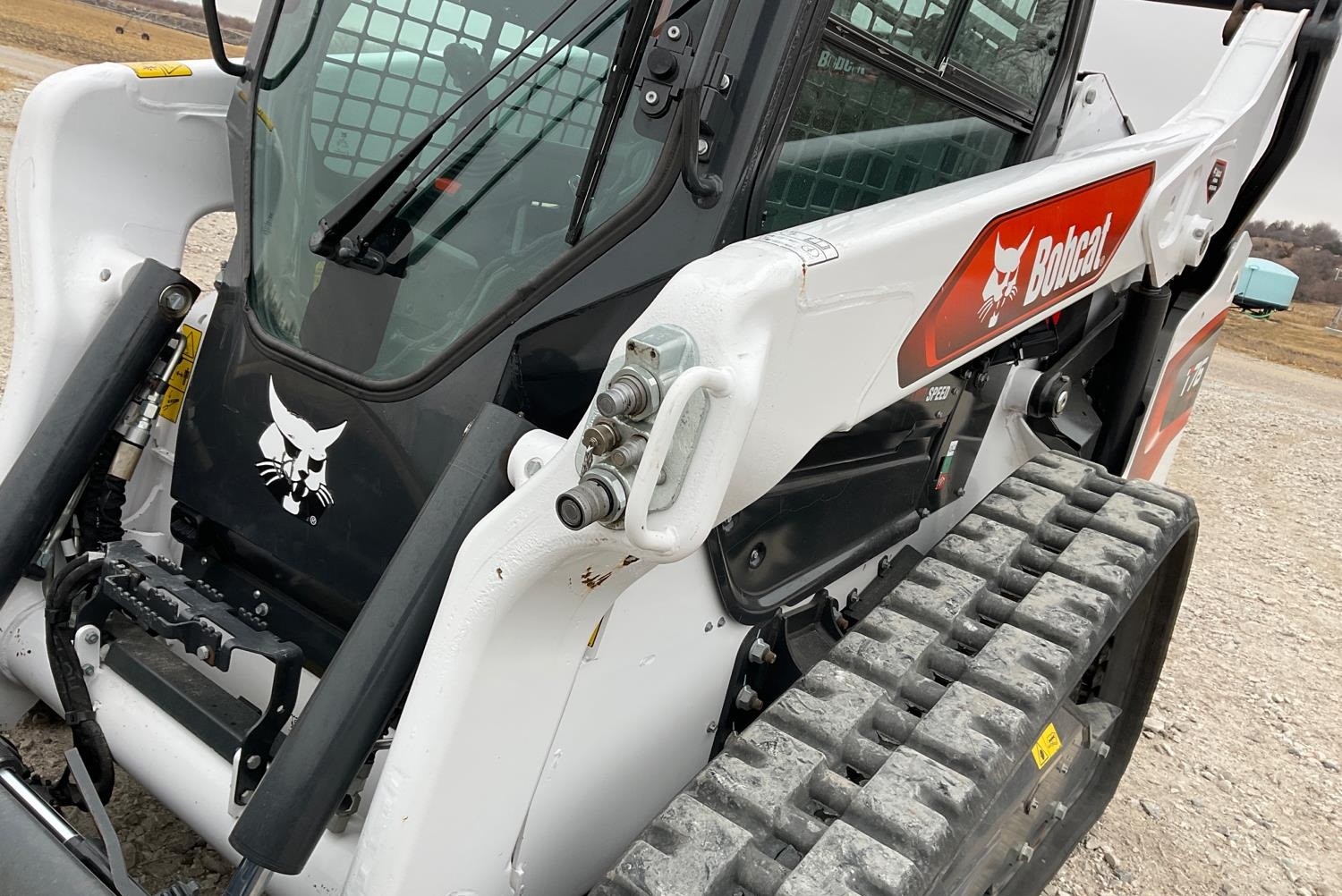 gallery 2021 Bobcat T76 R-Series Compact Track Loader