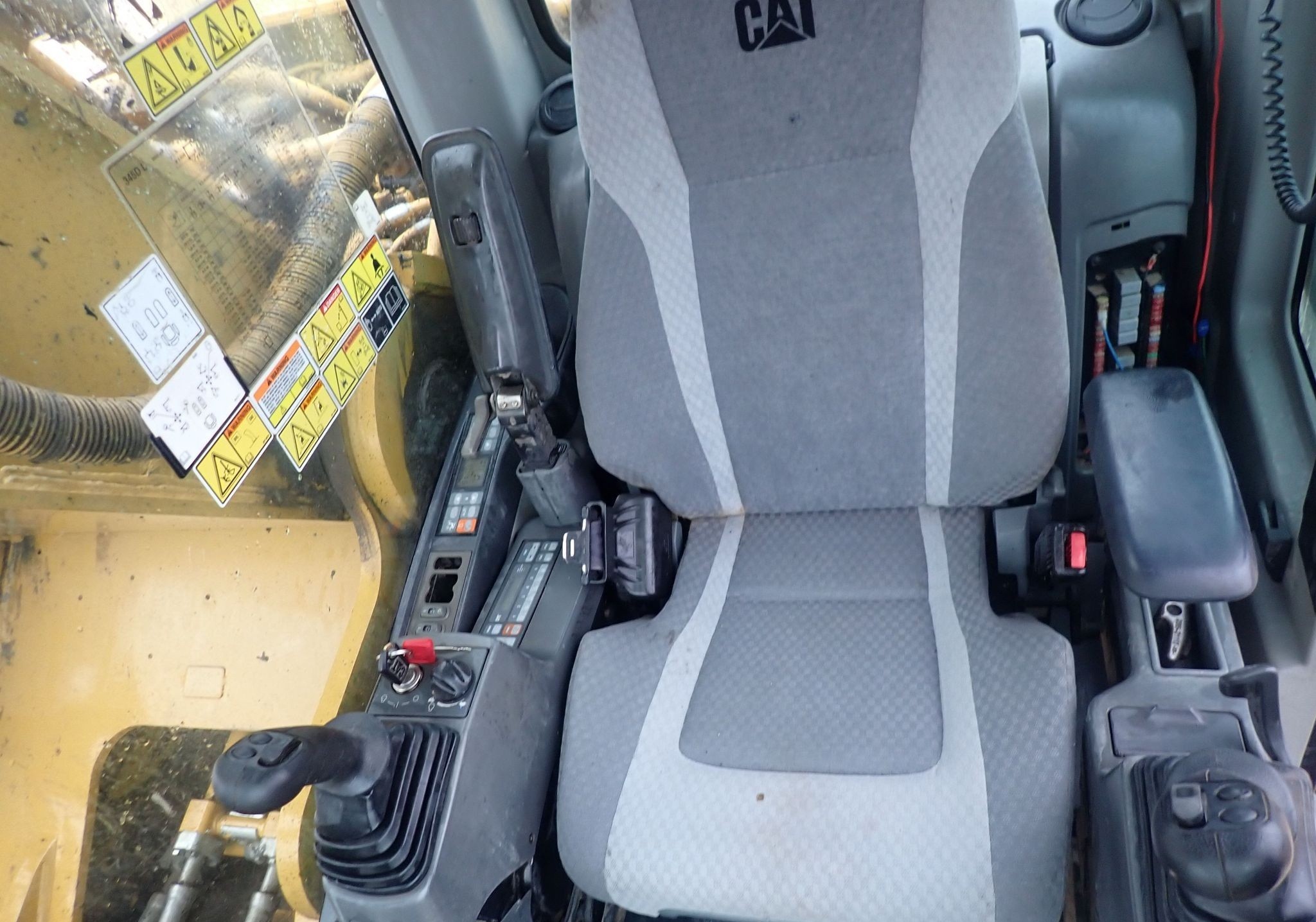 gallery 2011 Caterpillar 345D L excavator