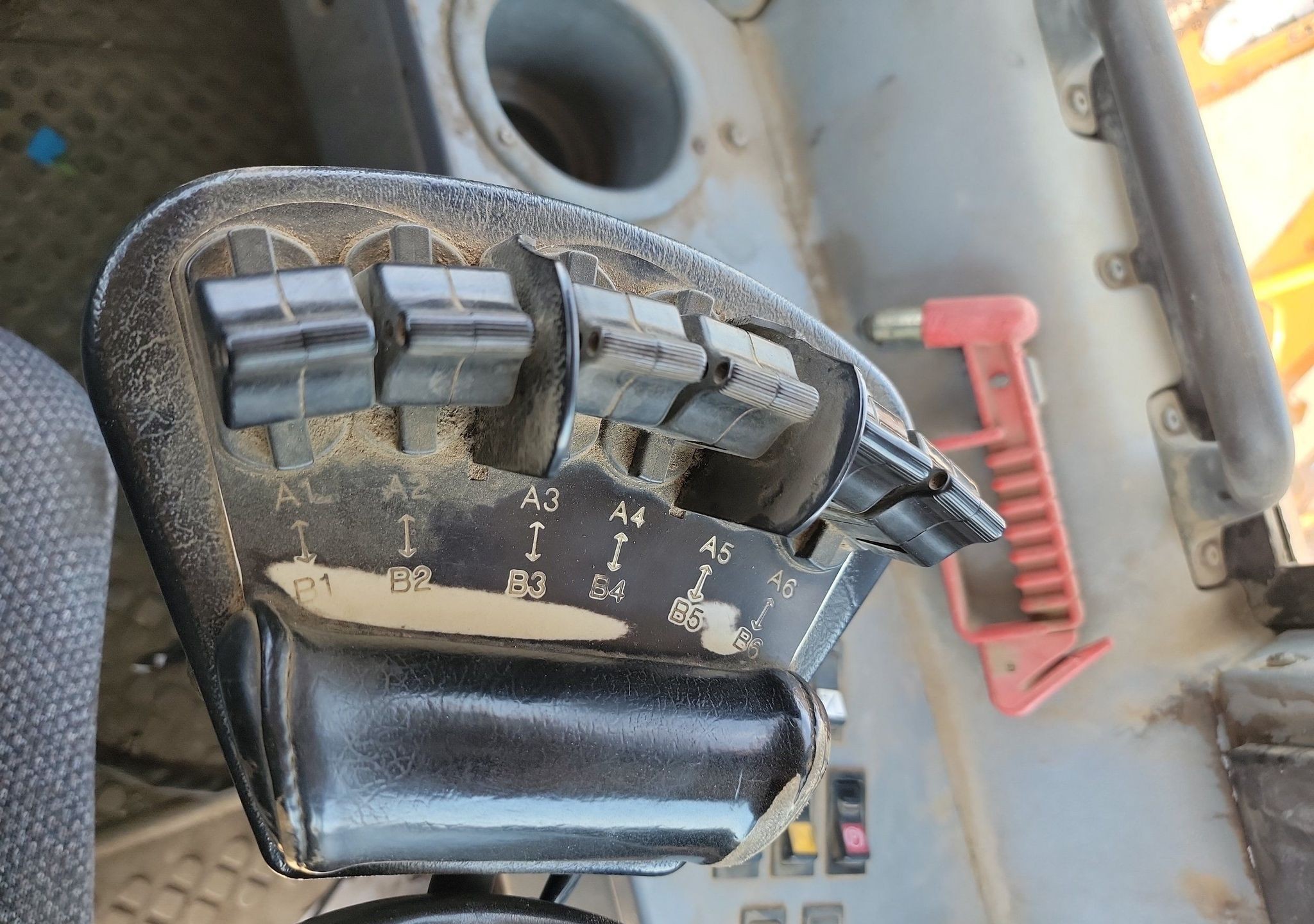 gallery Volvo T450D 4WD scraper tractor