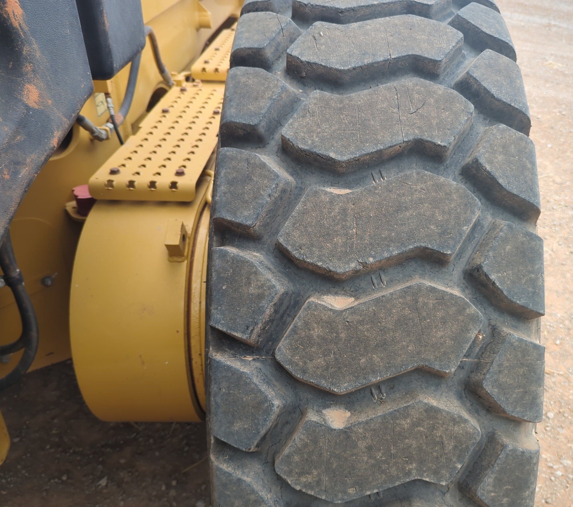 gallery 2012 Caterpillar 140M2 VHP motor grader