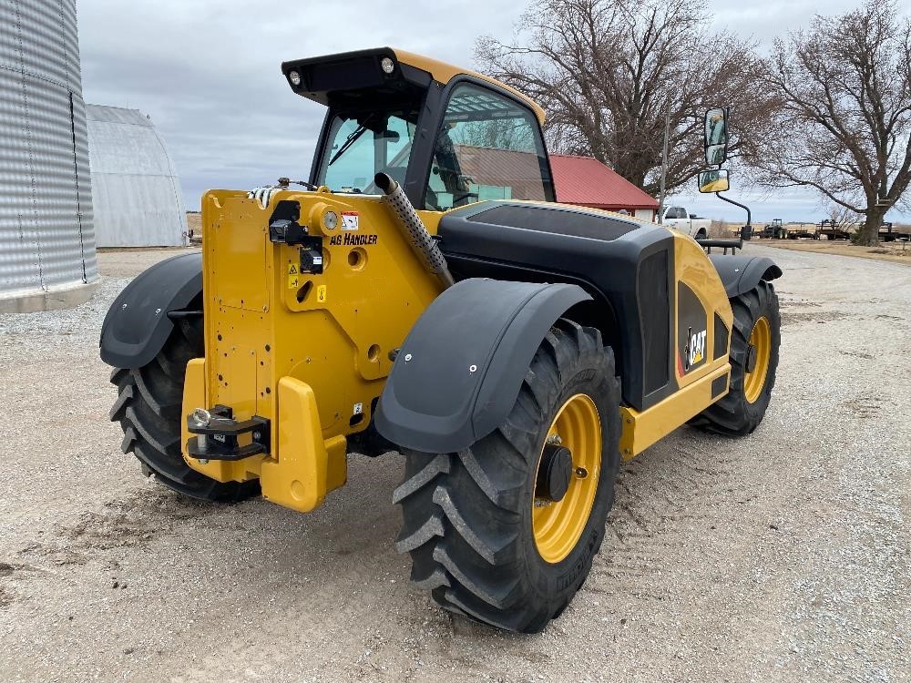 gallery 2019 Caterpillar TH408D 4x4x4 Ag Handler