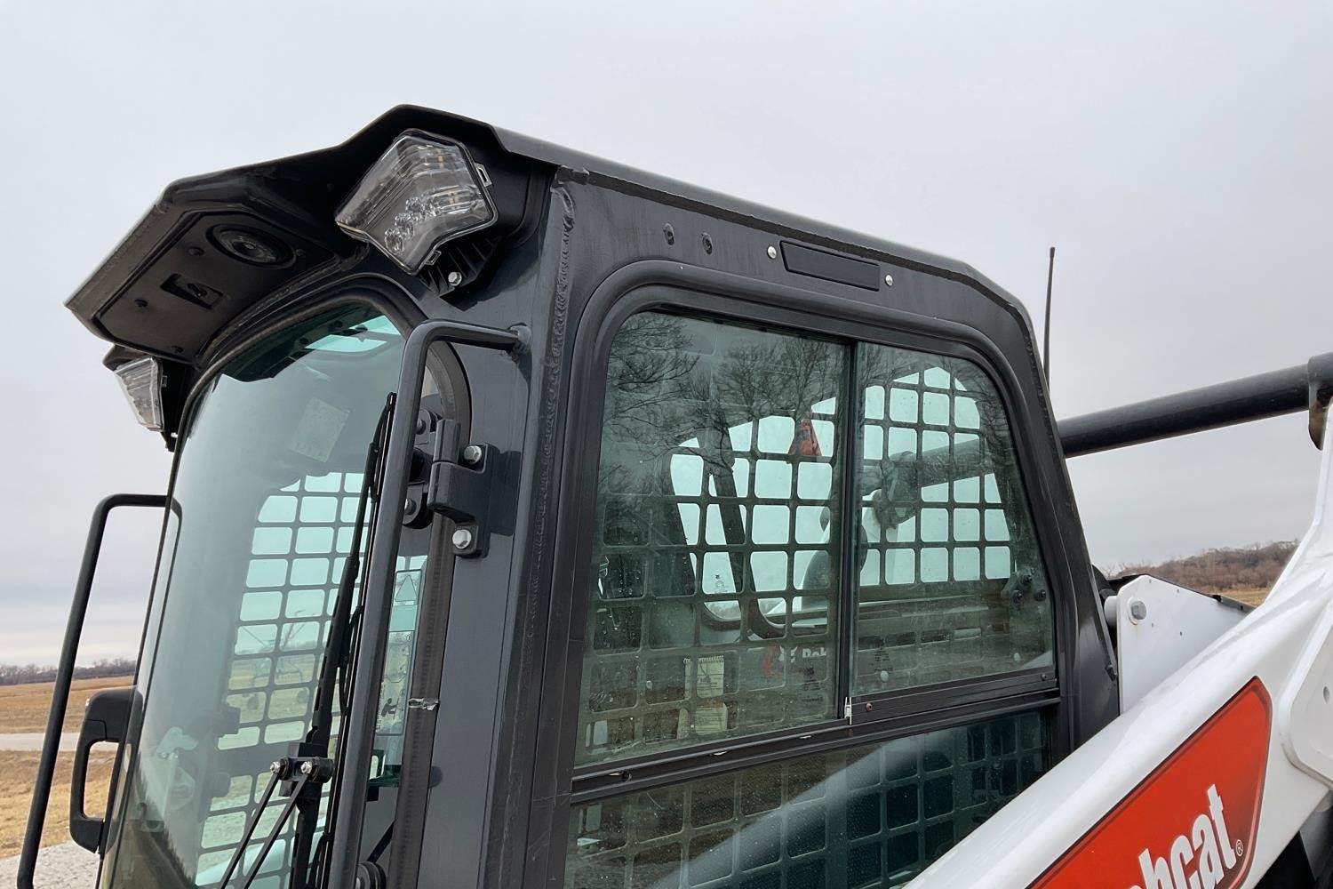 gallery 2021 Bobcat T76 R-Series Compact Track Loader
