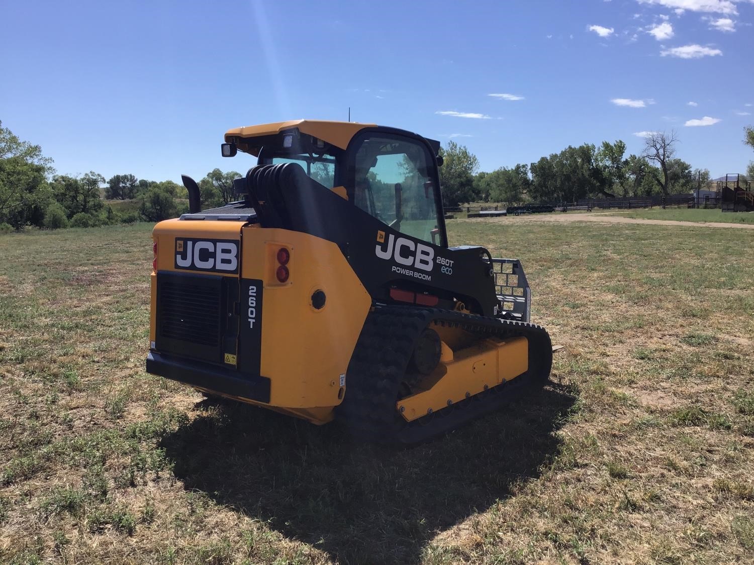 gallery 2015 JCB 260T Skid Steer Track Loader