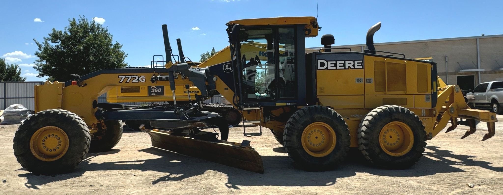 gallery 2011 John Deere 772G motor grader