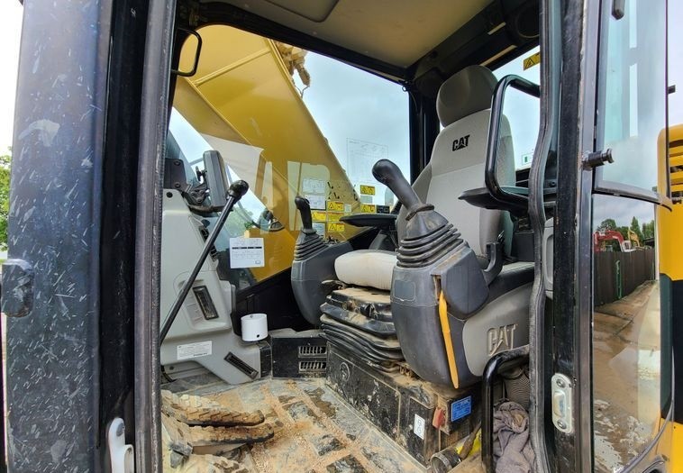 gallery 2014 Caterpillar 321D LCR excavator