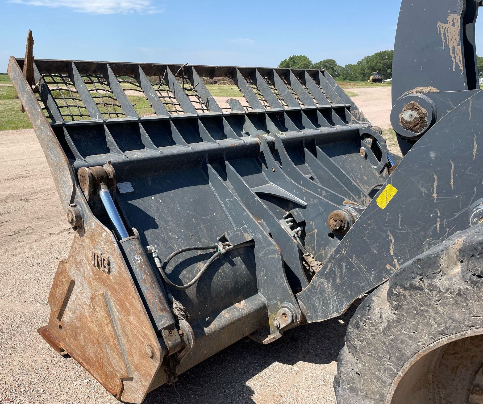 gallery 2013 John Deere 624K wheel loader