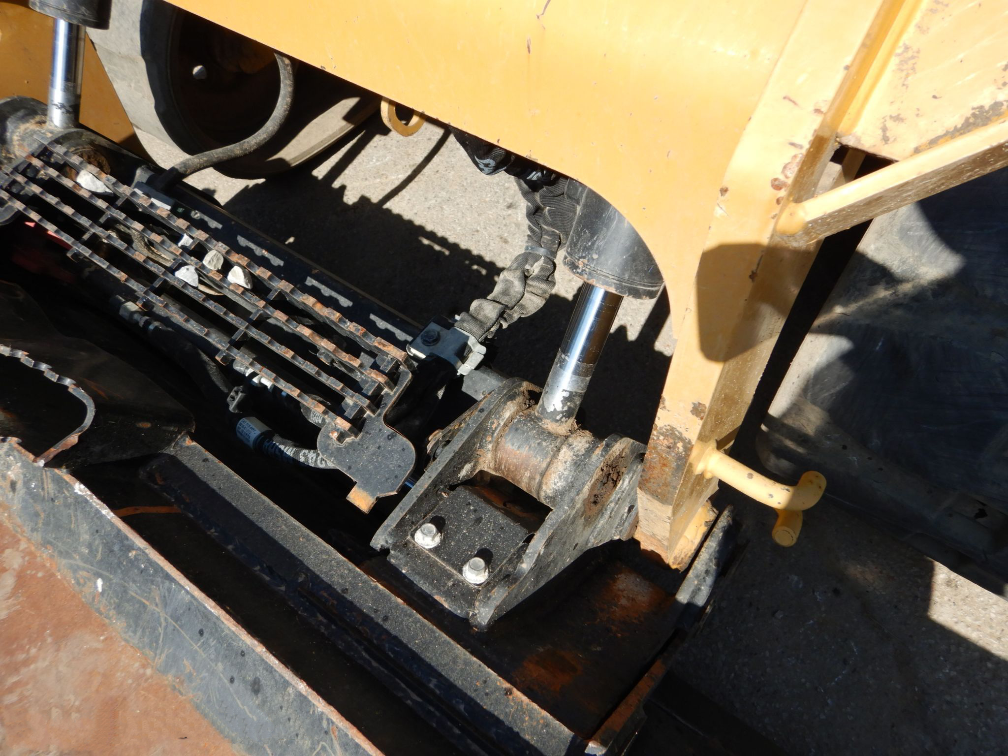 gallery 2018 Caterpillar 299D2 skid steer
