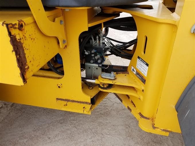 gallery 2013 John Deere 544K High Lift Wheel Loader
