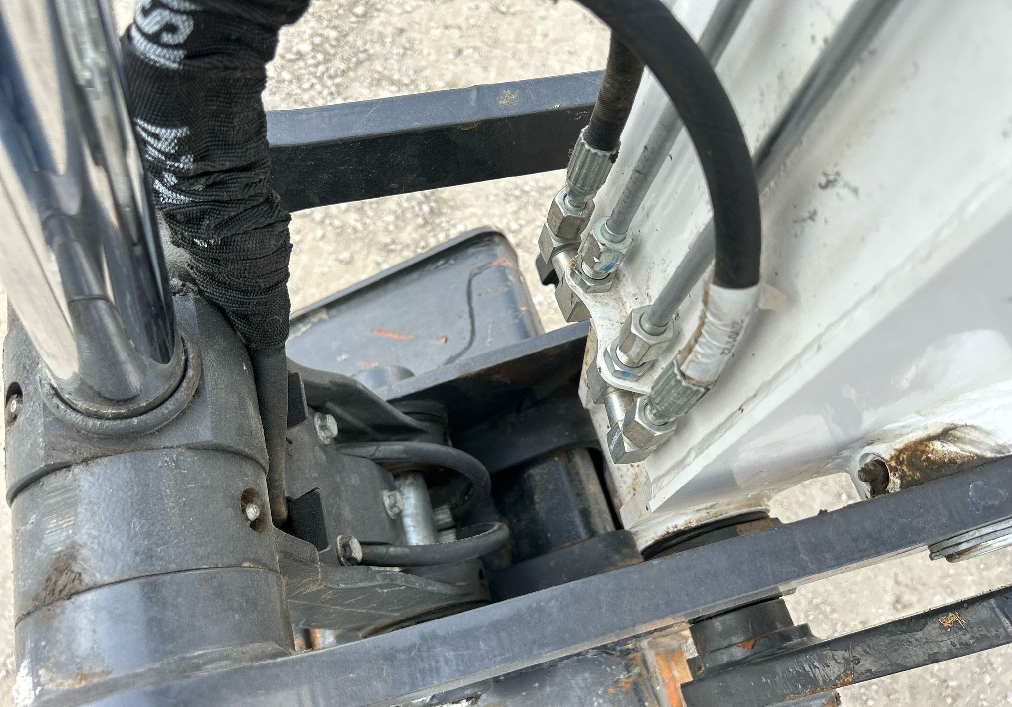 gallery 2021 Bobcat E42 R2 series mini excavator