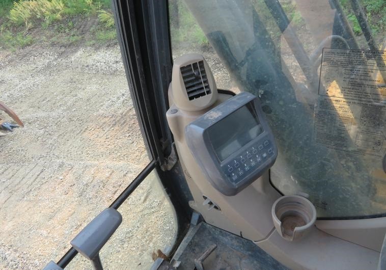 gallery 2012 John Deere 200D LC excavator