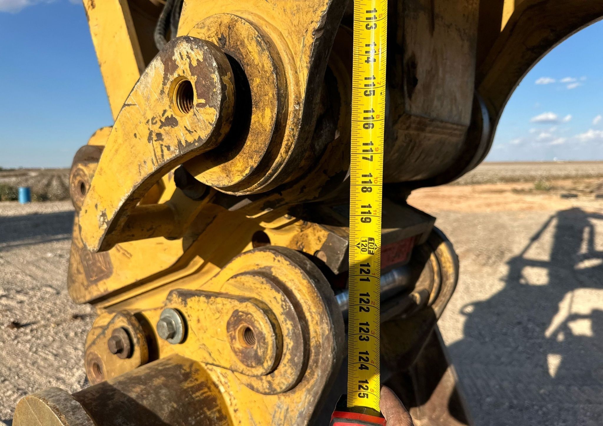 gallery 2018 Caterpillar 326F L excavator
