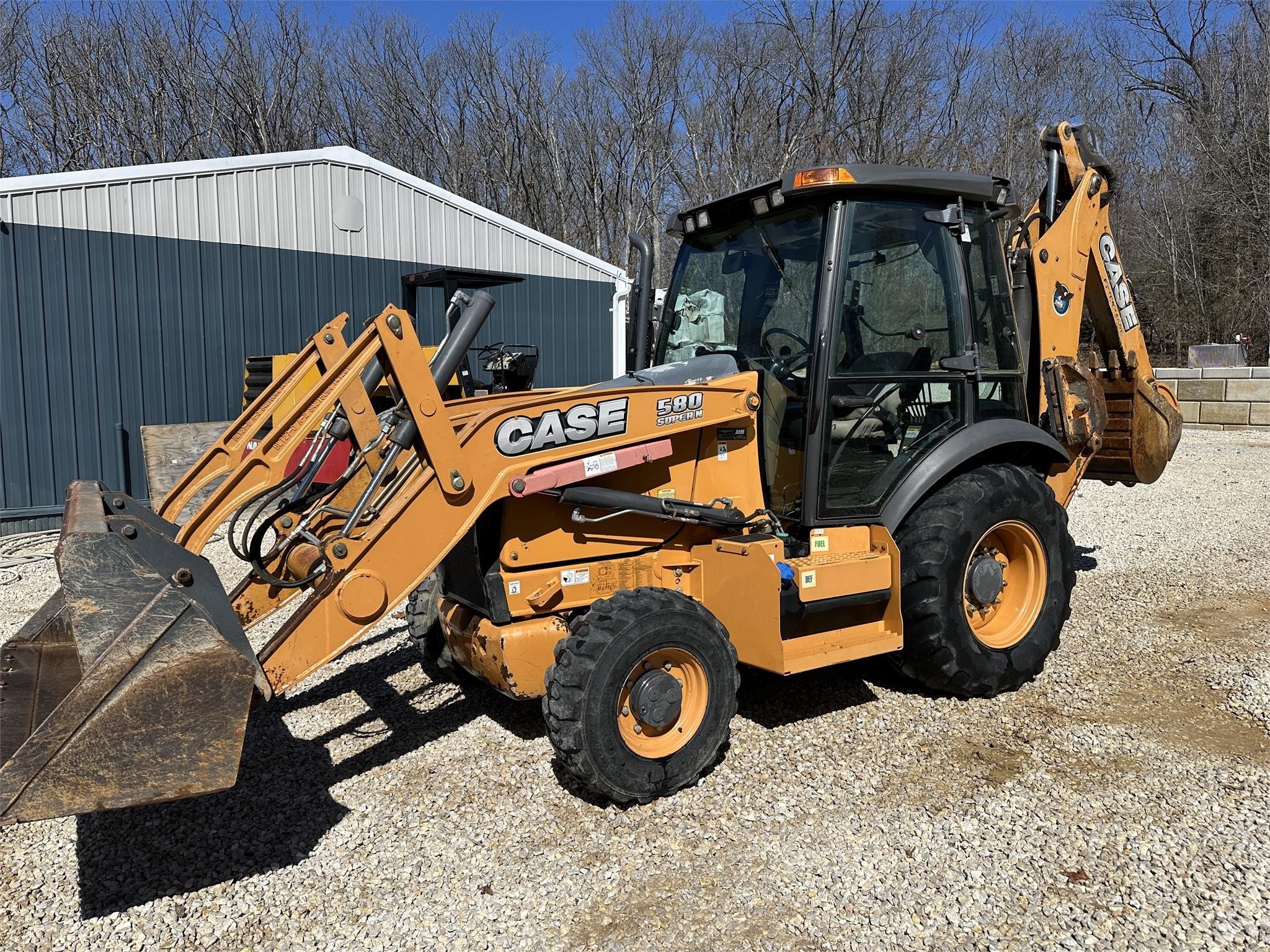 gallery 2018 CASE 580SN Backhoe