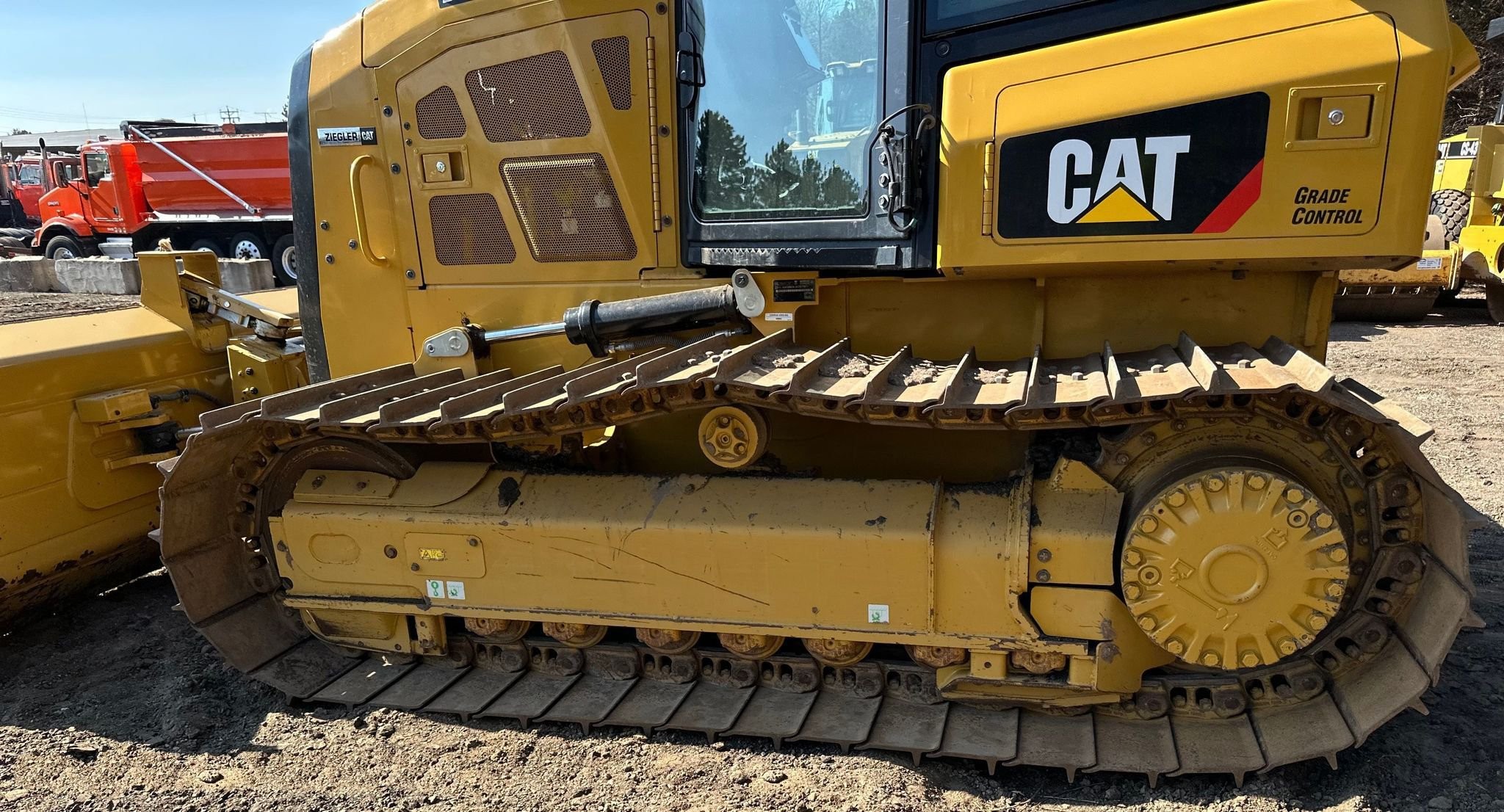 gallery 2019 Caterpillar D5K2 LGP dozer