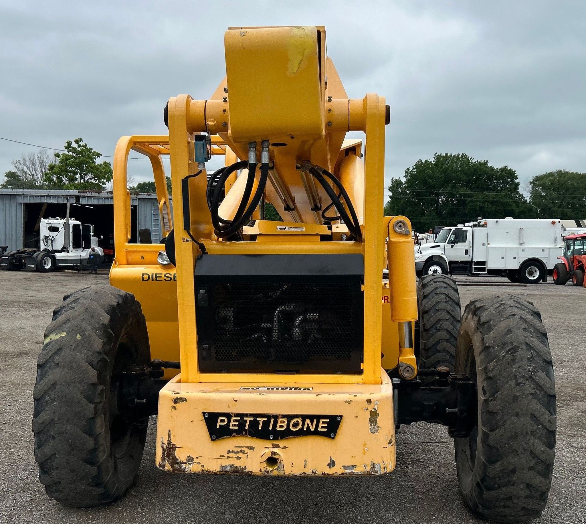 gallery 2010 Pettibone 944 telehandler