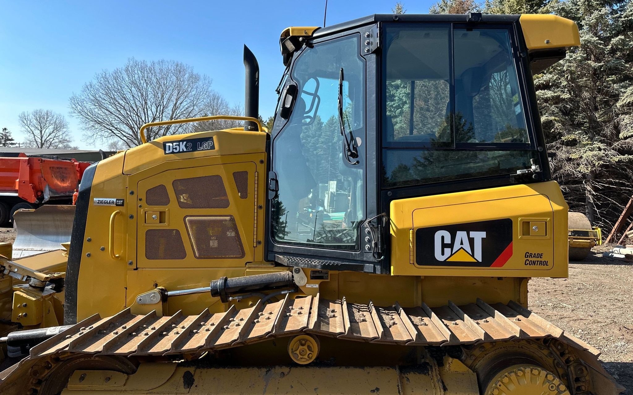 gallery 2019 Caterpillar D5K2 LGP dozer