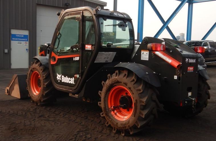 gallery 2018 Bobcat V519 telehandler