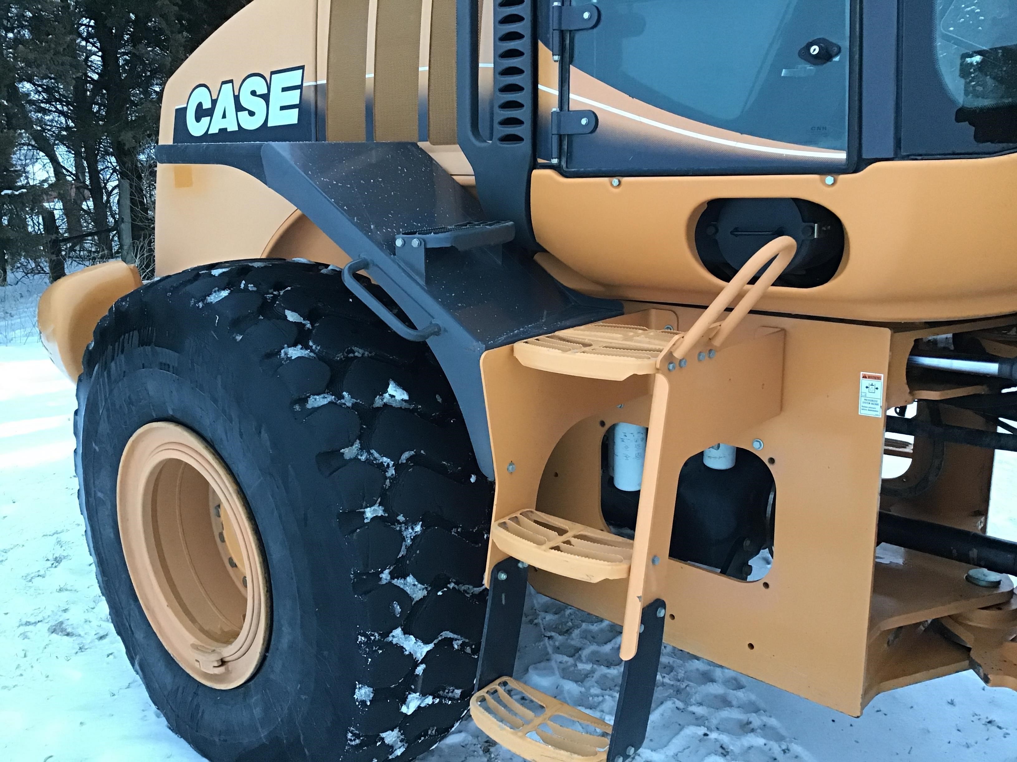 gallery 2010 Case 821E Wheel Loader