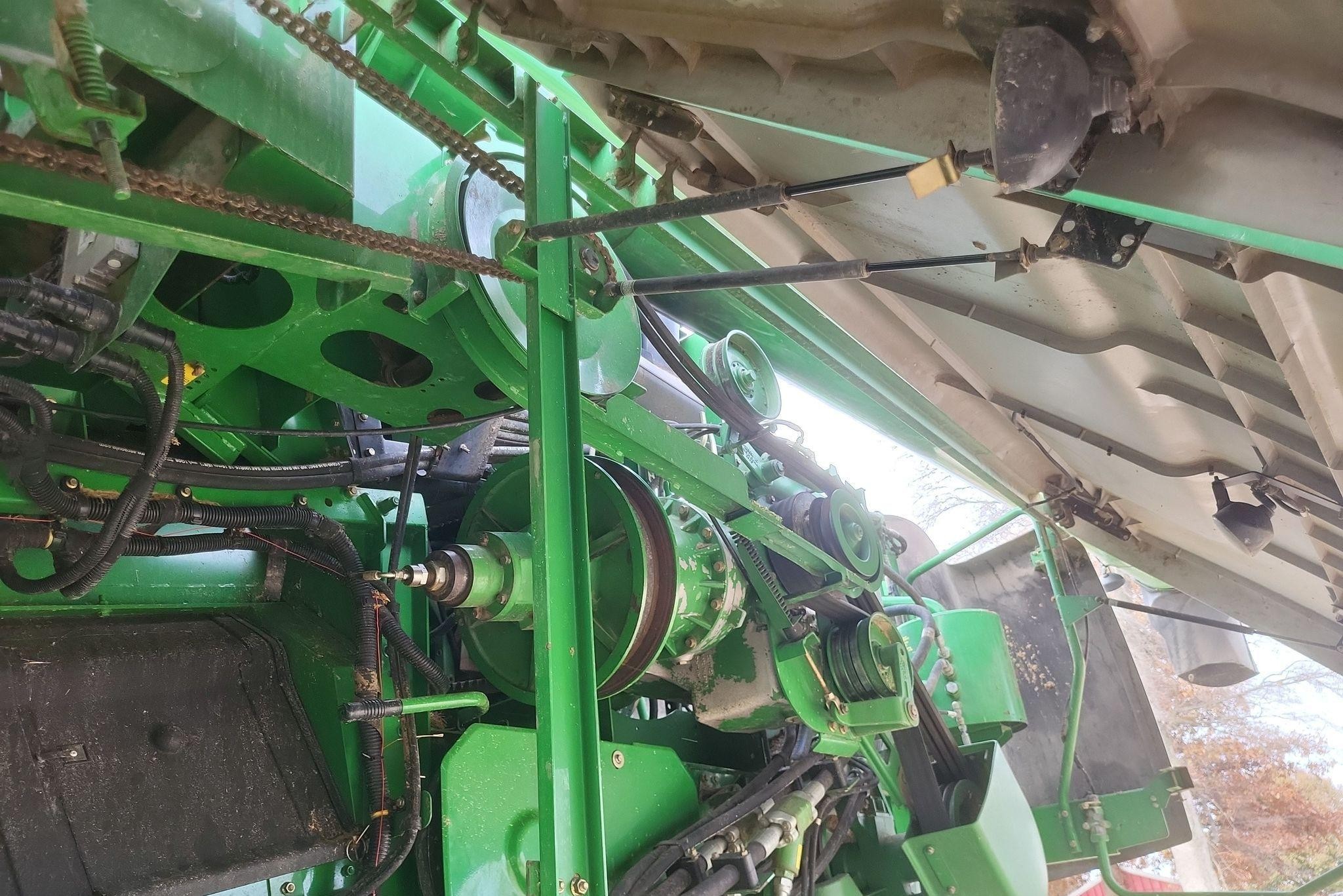 gallery 2008 John Deere 9770 STS RWA combine