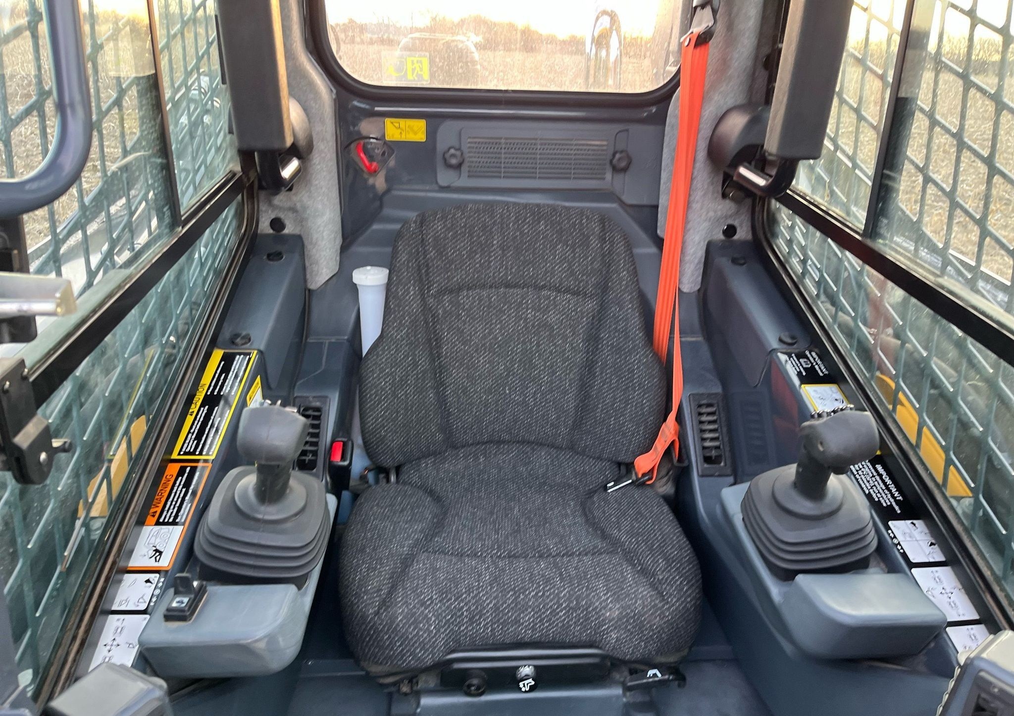 gallery 2019 John Deere 325G tracked skid steer loader